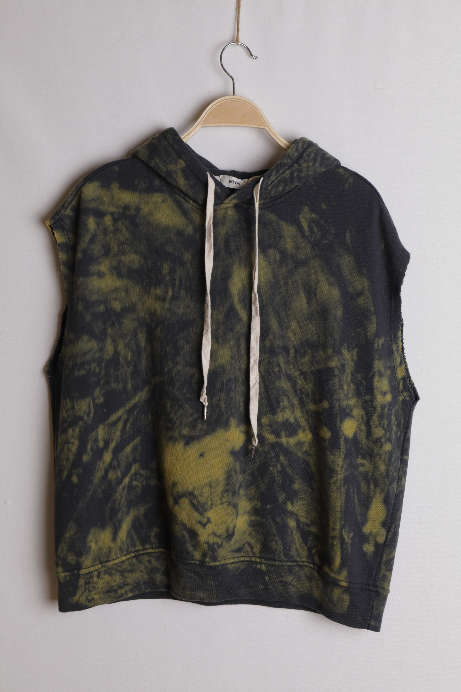 Grossiste MIYA SRL - SWEAT À CAPUCHE