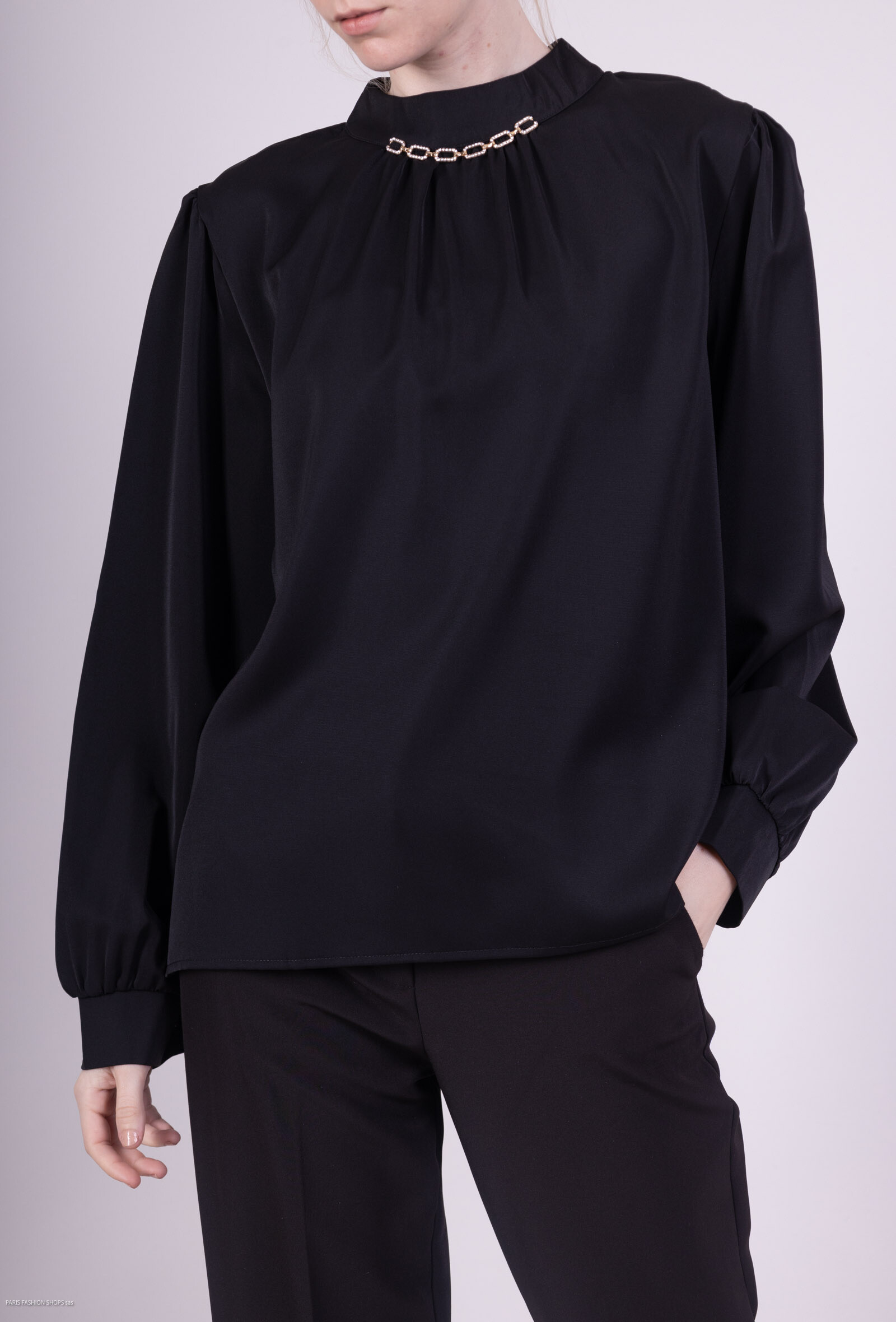 Wholesaler MJ FASHION - United Decorative chain blouse at the collar