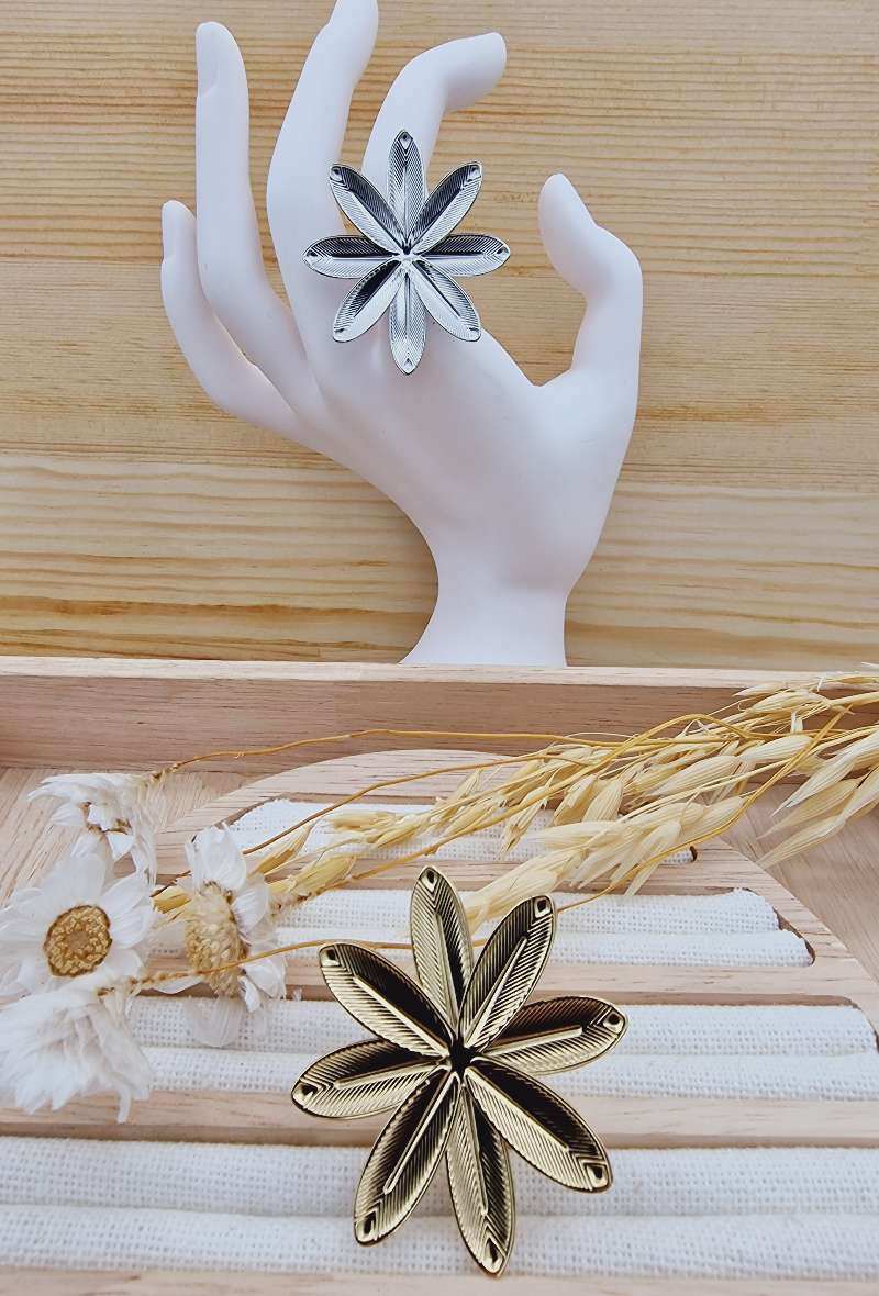 Wholesaler Mochimo Suonana - -Adjustable stainless steel ring pendant in Hebrew "life"
