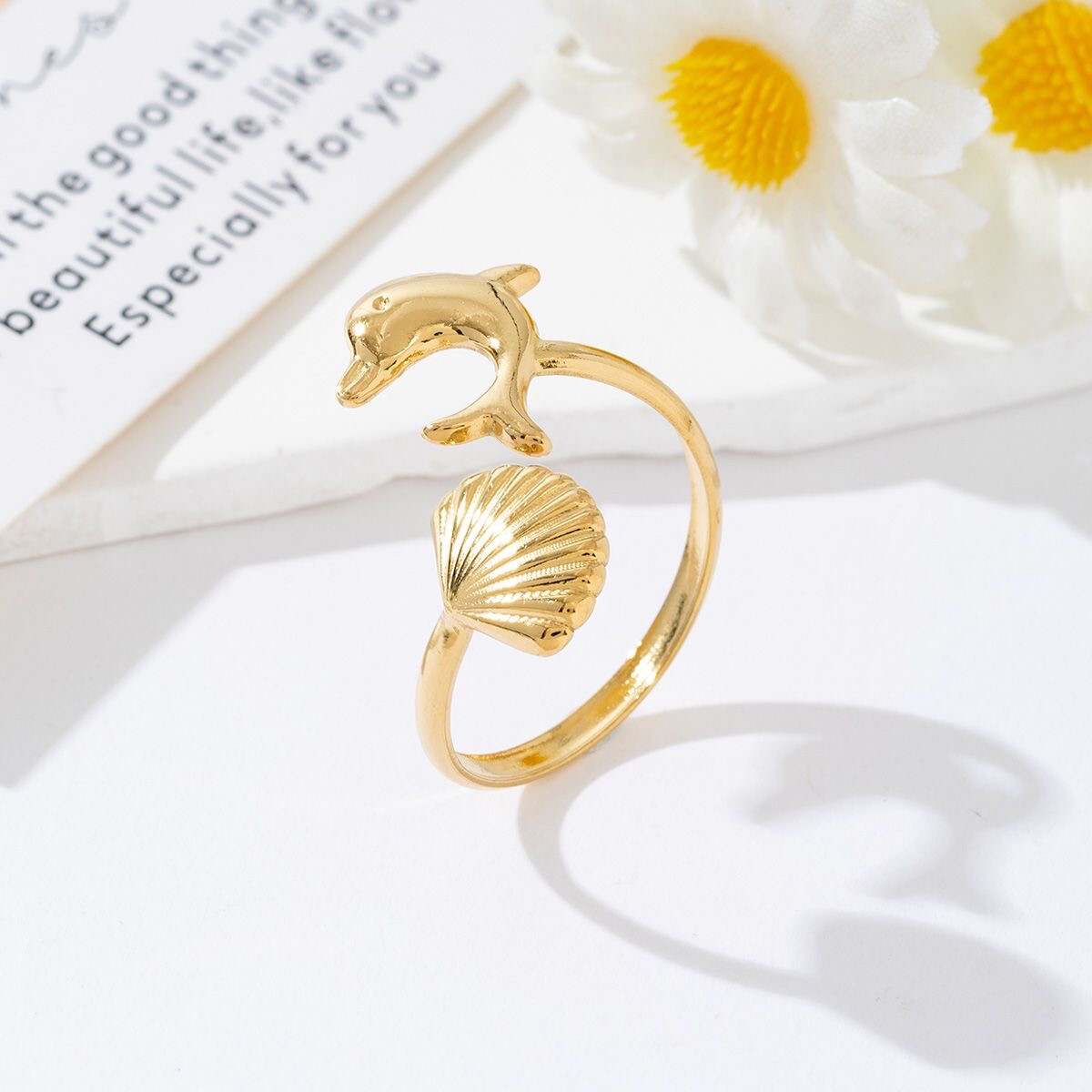 Grossiste Mochimo Suonana - Bague avec coquillage et dauphin en acier inoxydable