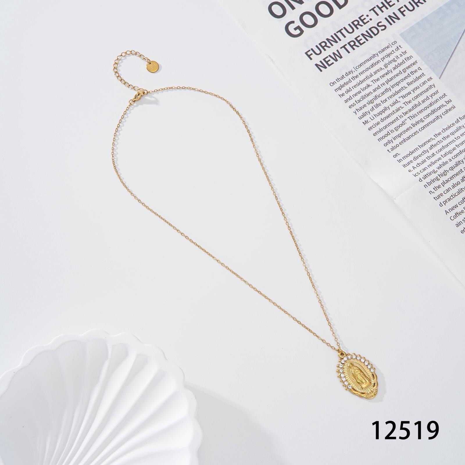 Grossiste Mochimo Suonana - Collier Vierge Marie en acier inoxydable
