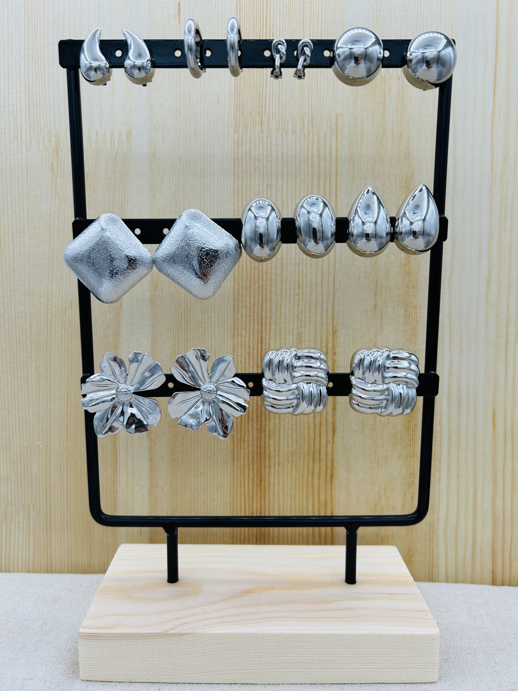 Wholesaler Mochimo Suonana - Set of 9 pairs of earrings stainless steel