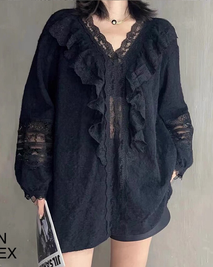 Grossiste Mochy - Blouse dentelle col en v
