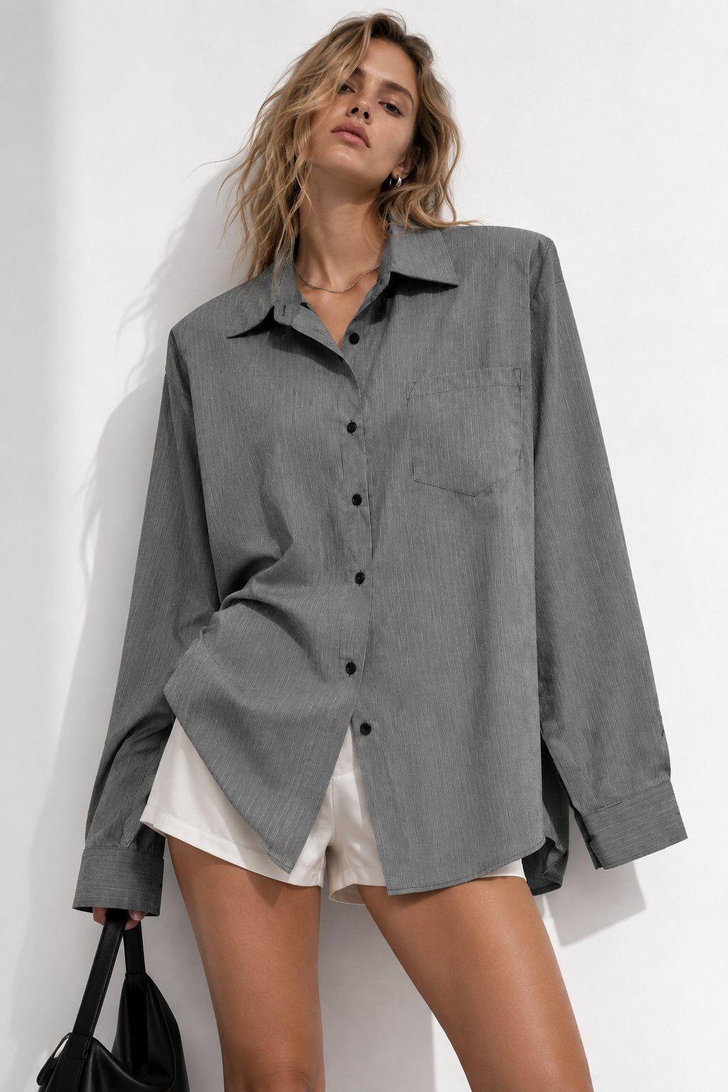 Wholesaler Mochy - Oversized fine-striped shirt with a loose fit and epaulettes