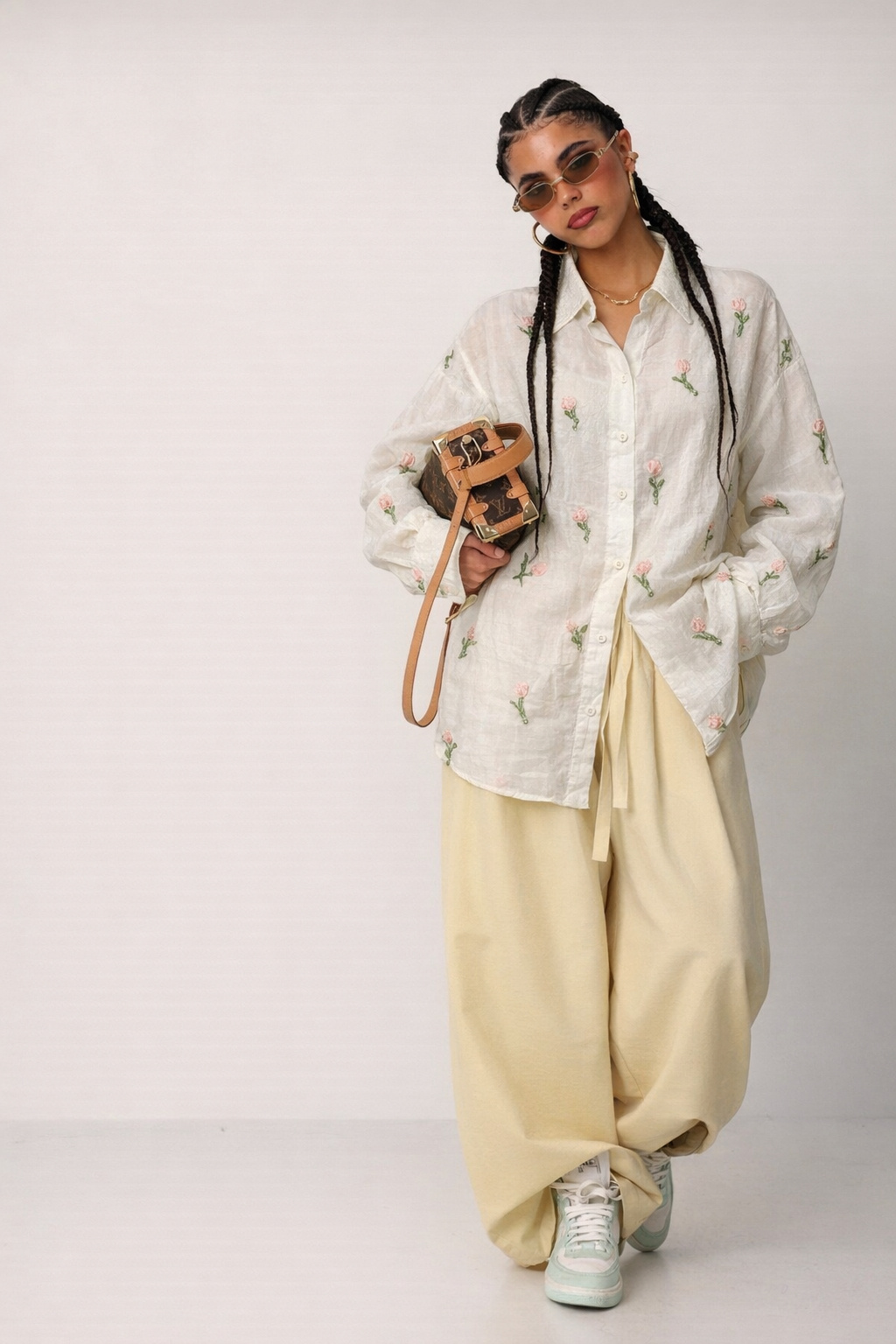 Grossista Mochy - Camicia fluida dallo stile delicato e raffinato