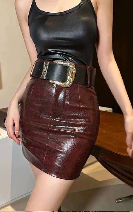 Grossiste Mochy - Jupe en cuir