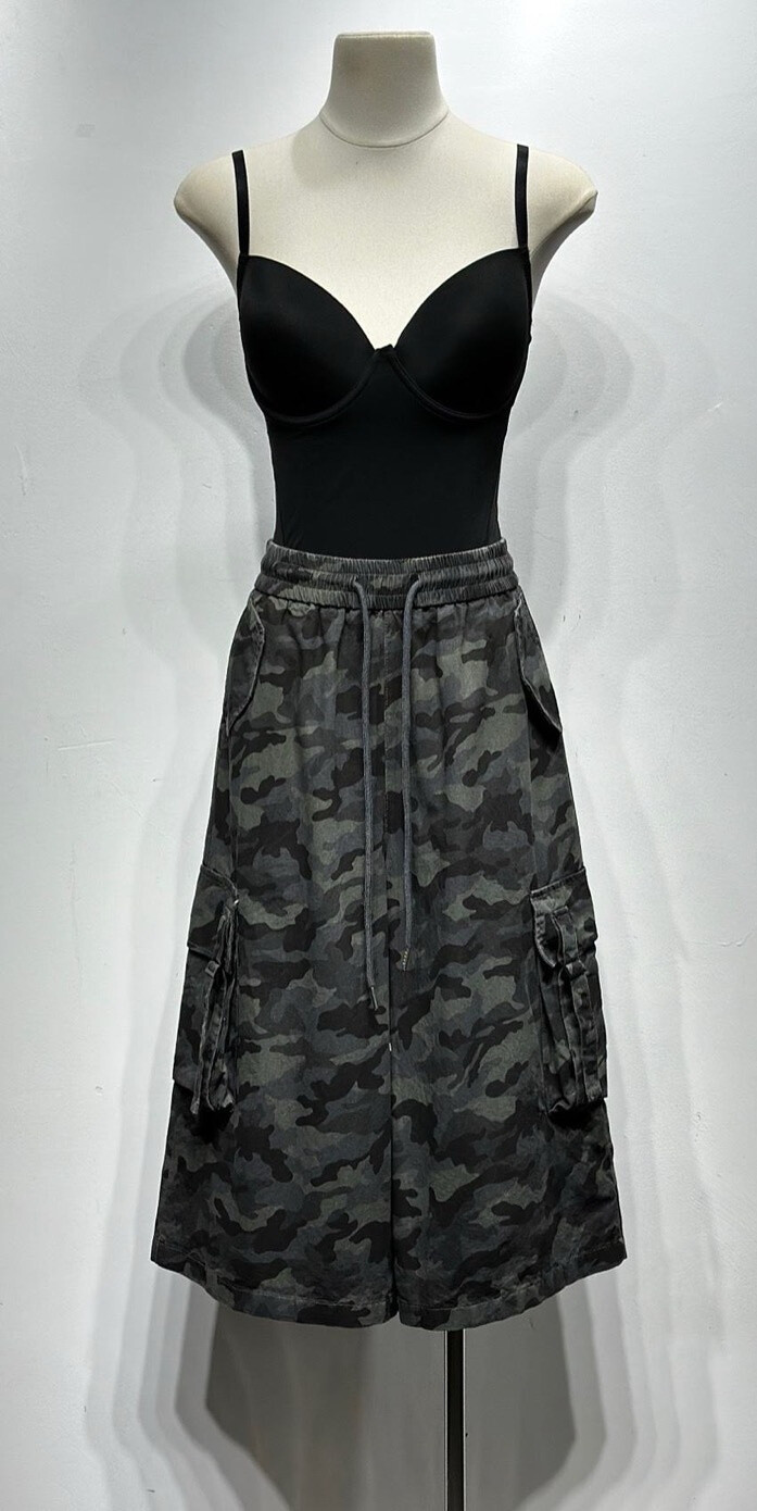 Grossiste Mochy - Pantacourt camouflage
