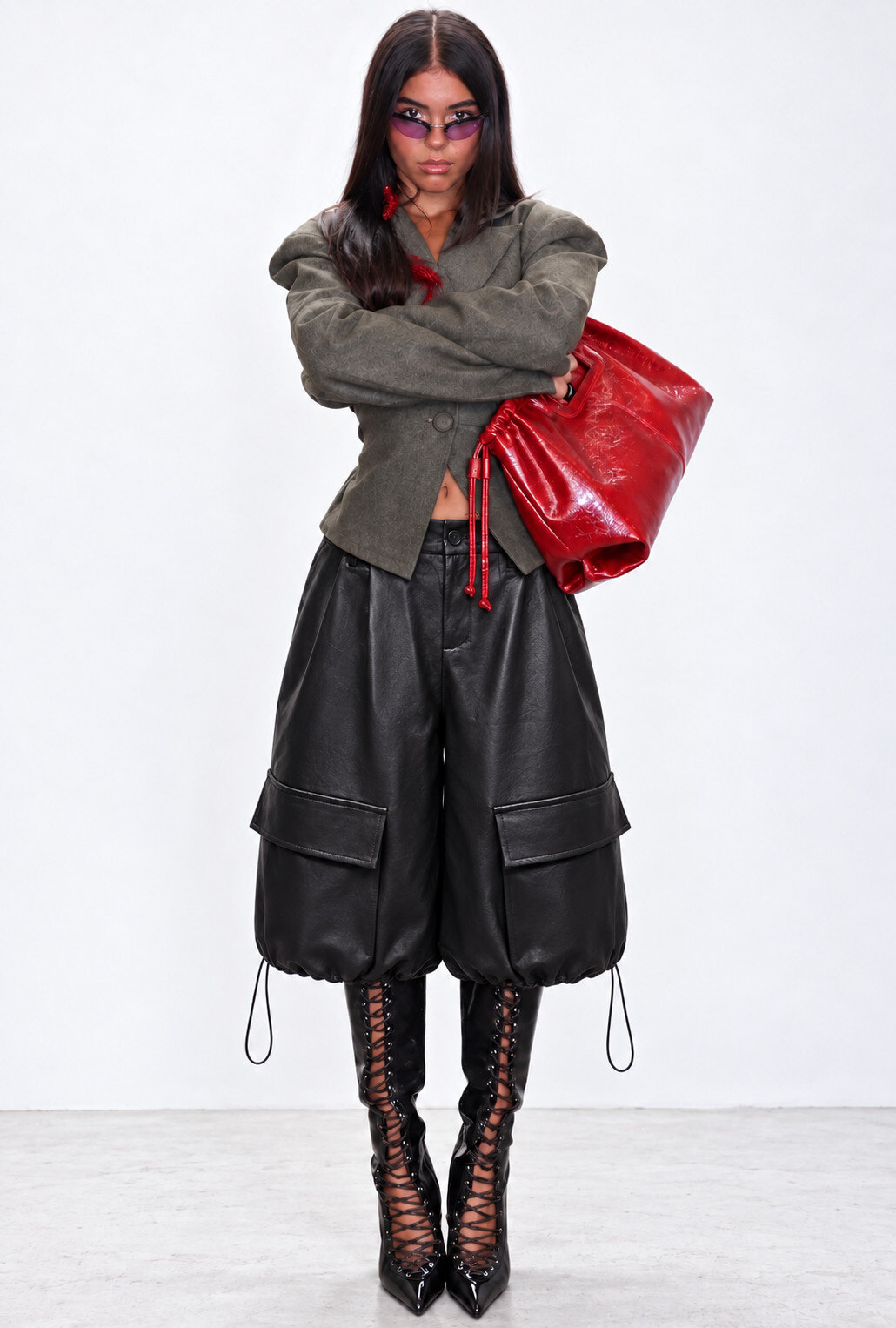 Wholesaler Mochy - Wide-leg faux leather cargo capris with flap pockets and adjustable hems