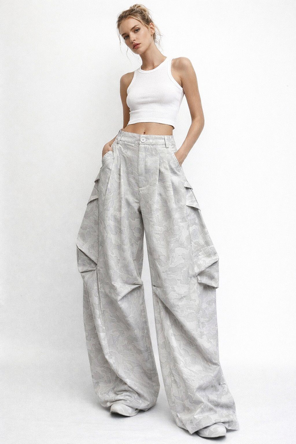 Grossiste Mochy - Pantalon taille haute à coupe large avec imprimé camouflage