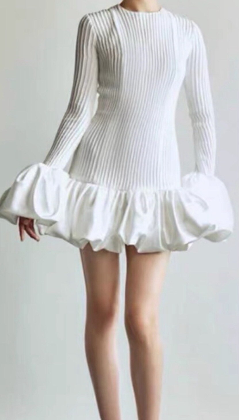 Grossiste Mochy - Robe courte ajustée en maille côtelée pour un silhouette élégante