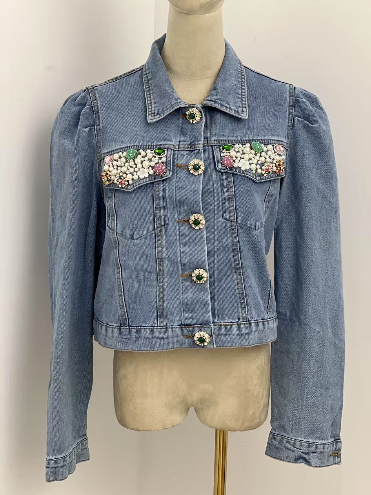 Grossiste Mochy - Veste en jean à ornements