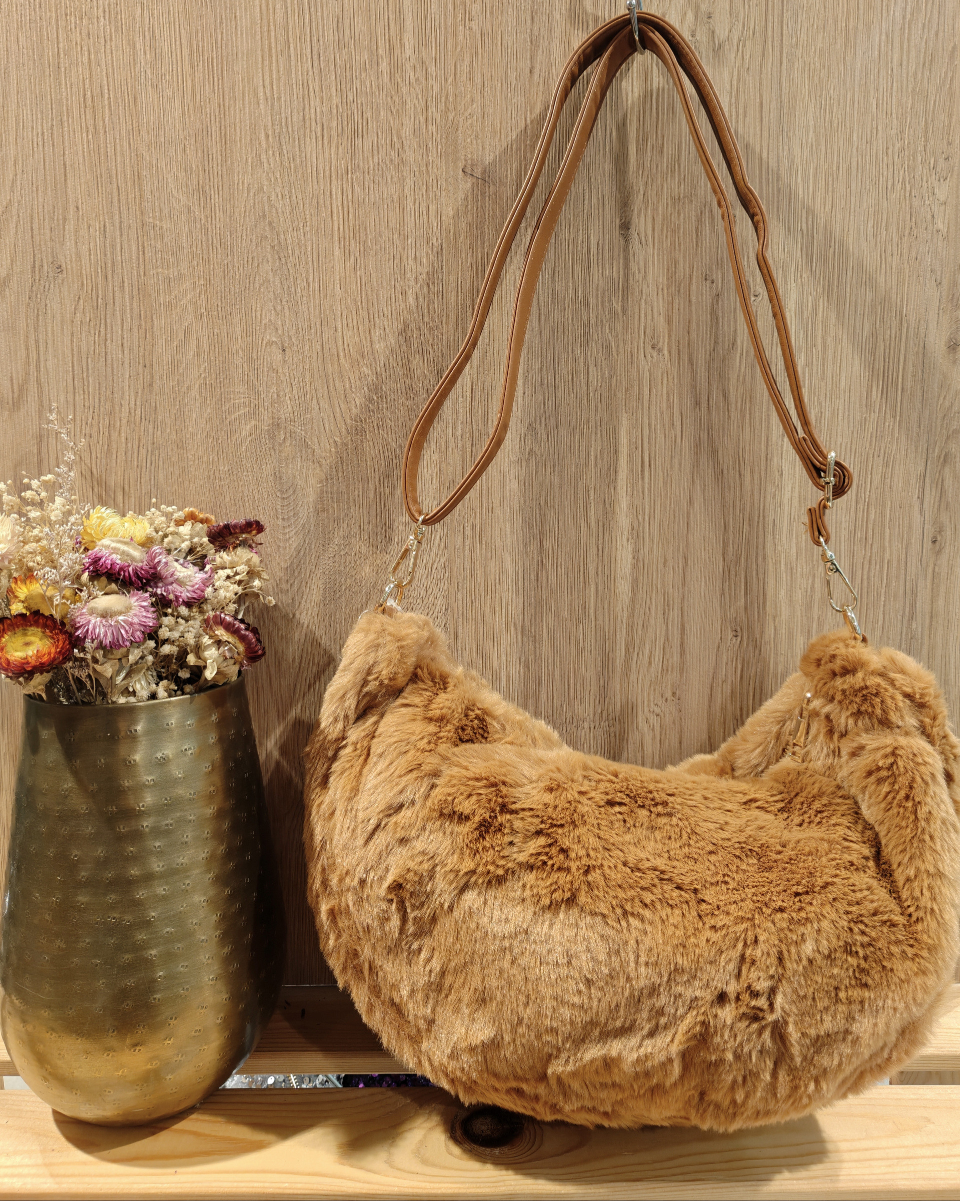 Faux fur bag, adjustable shoulder strap, crossbody style