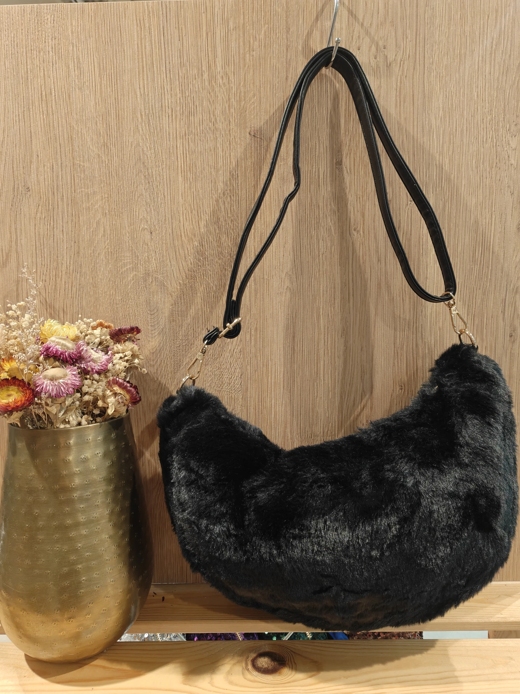 Faux fur bag, adjustable shoulder strap, crossbody style