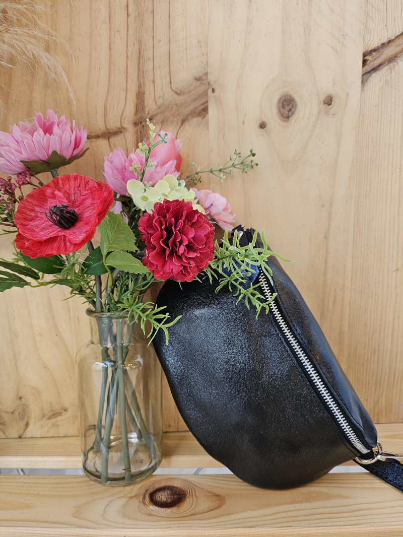 Wholesaler Mogano Jm Factory - Iridescent leather fanny pack