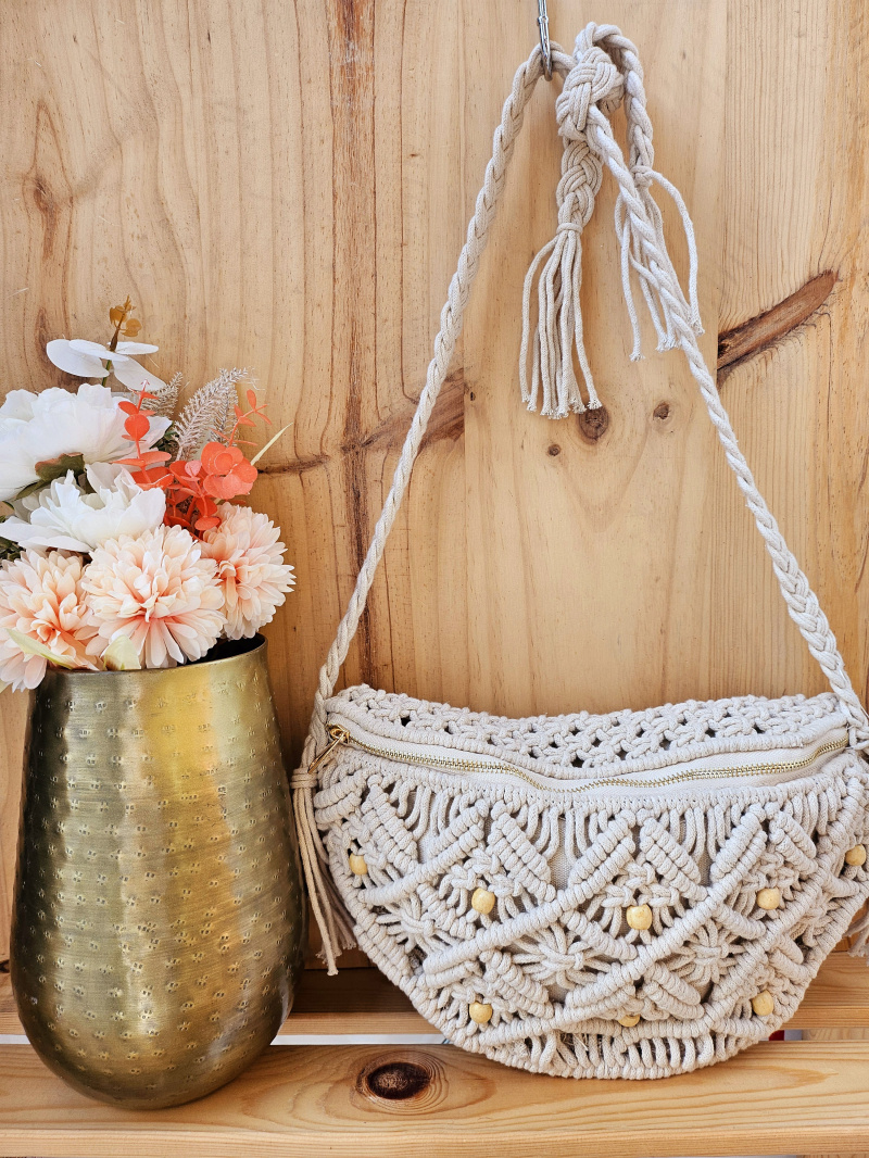 Wholesaler Mogano - Handmade macrame and beaded fanny pack