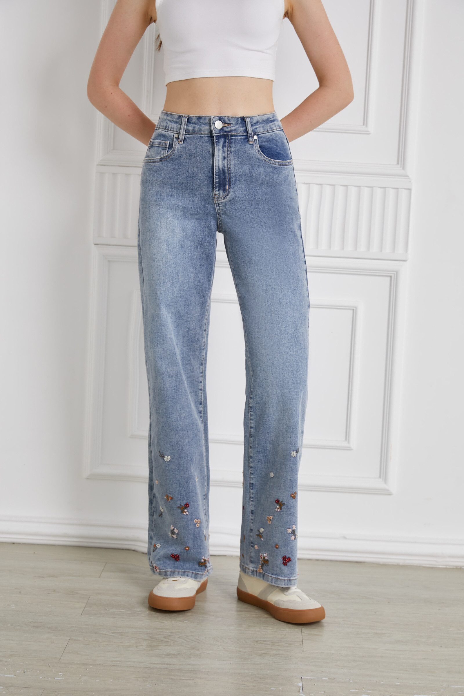 Wholesaler Monday Premium - Early embroidery jeans