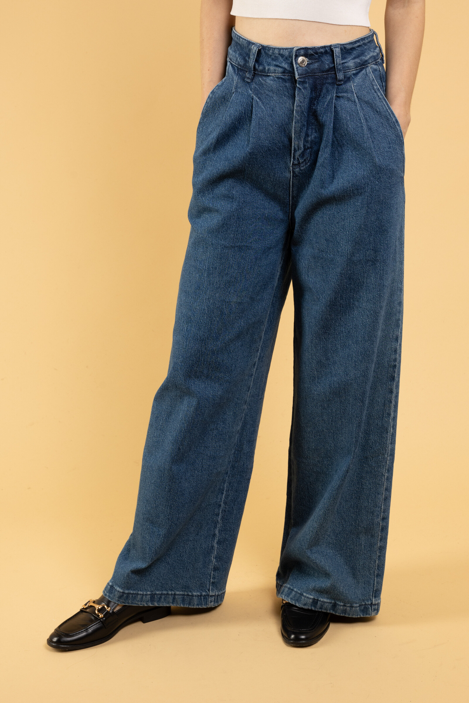 La mannequine mesure 172cm