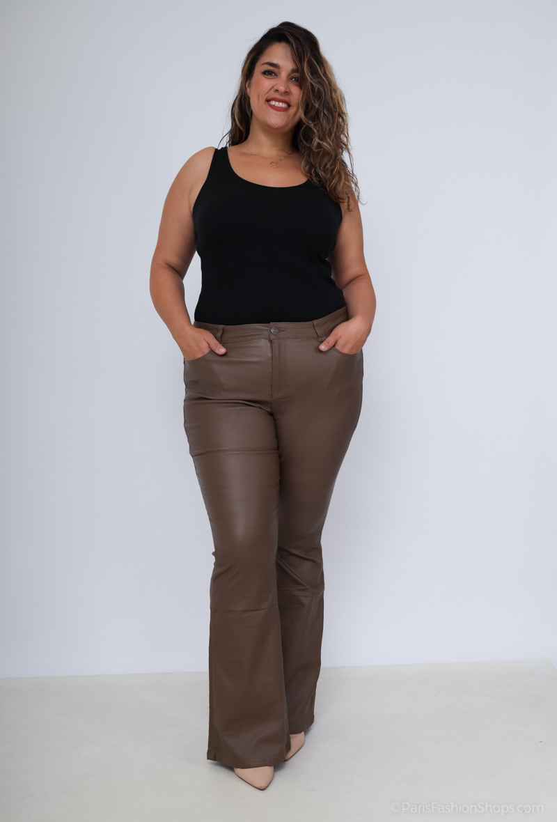 Grossiste Monday Premium - Pantalon évasé en similicuir
