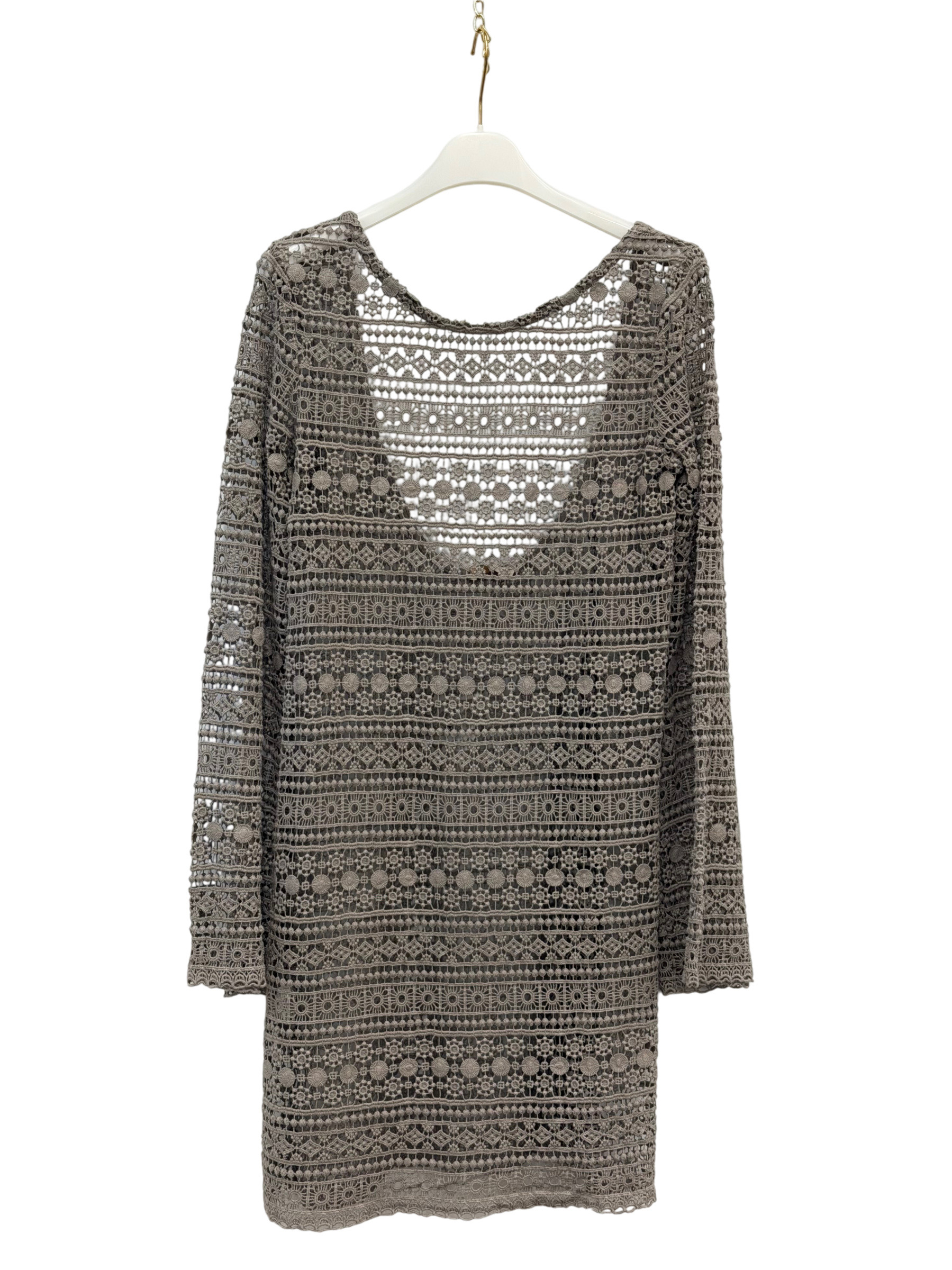 Wholesaler MONDIAL FASHION - LACE MIDI DRESS WITH OPEN BACK