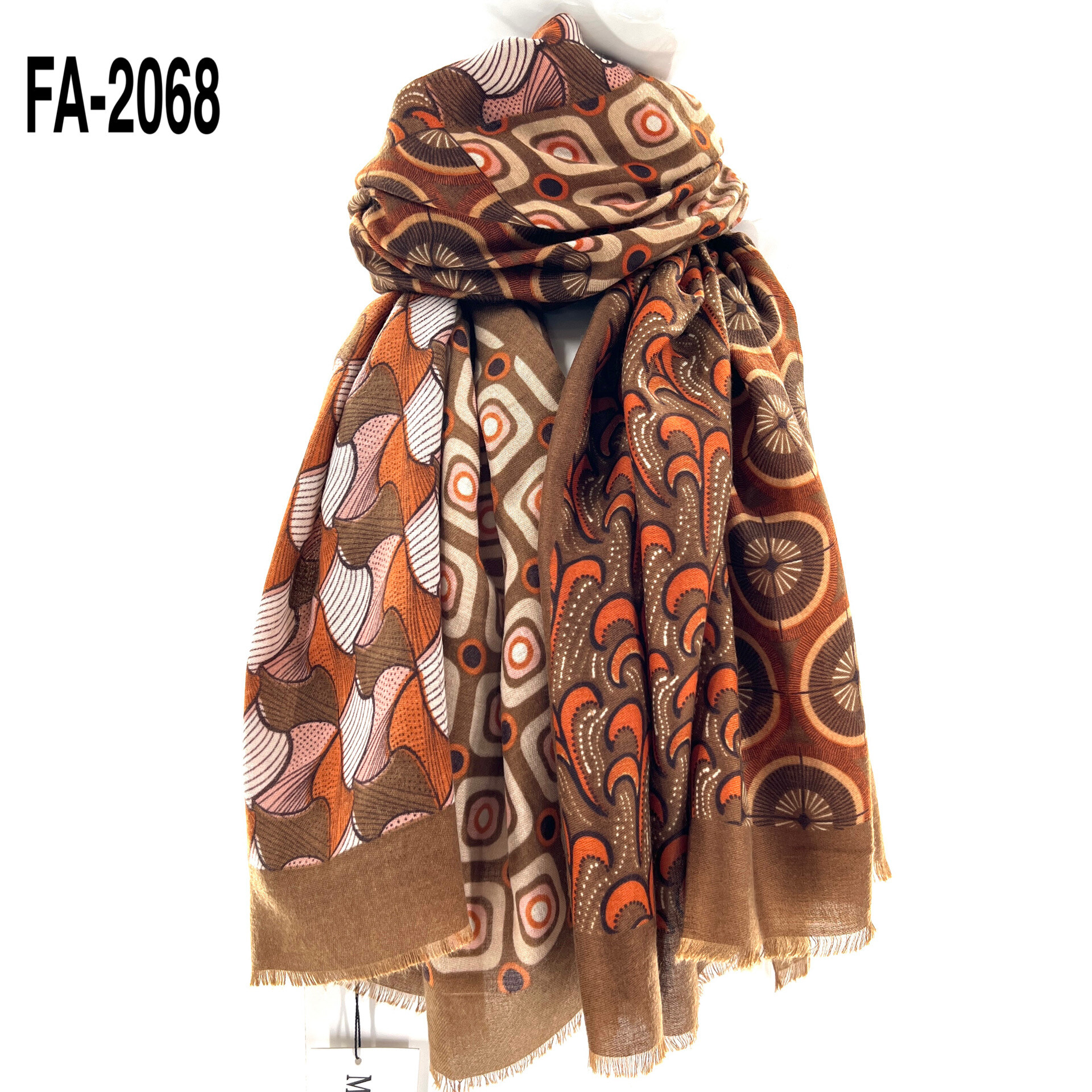 Wholesaler MONTE ALPI - RETRO-ETHNIC PATTERN SCARF WITH SWIRLS FRINGED EDGES SOFT FABRIC