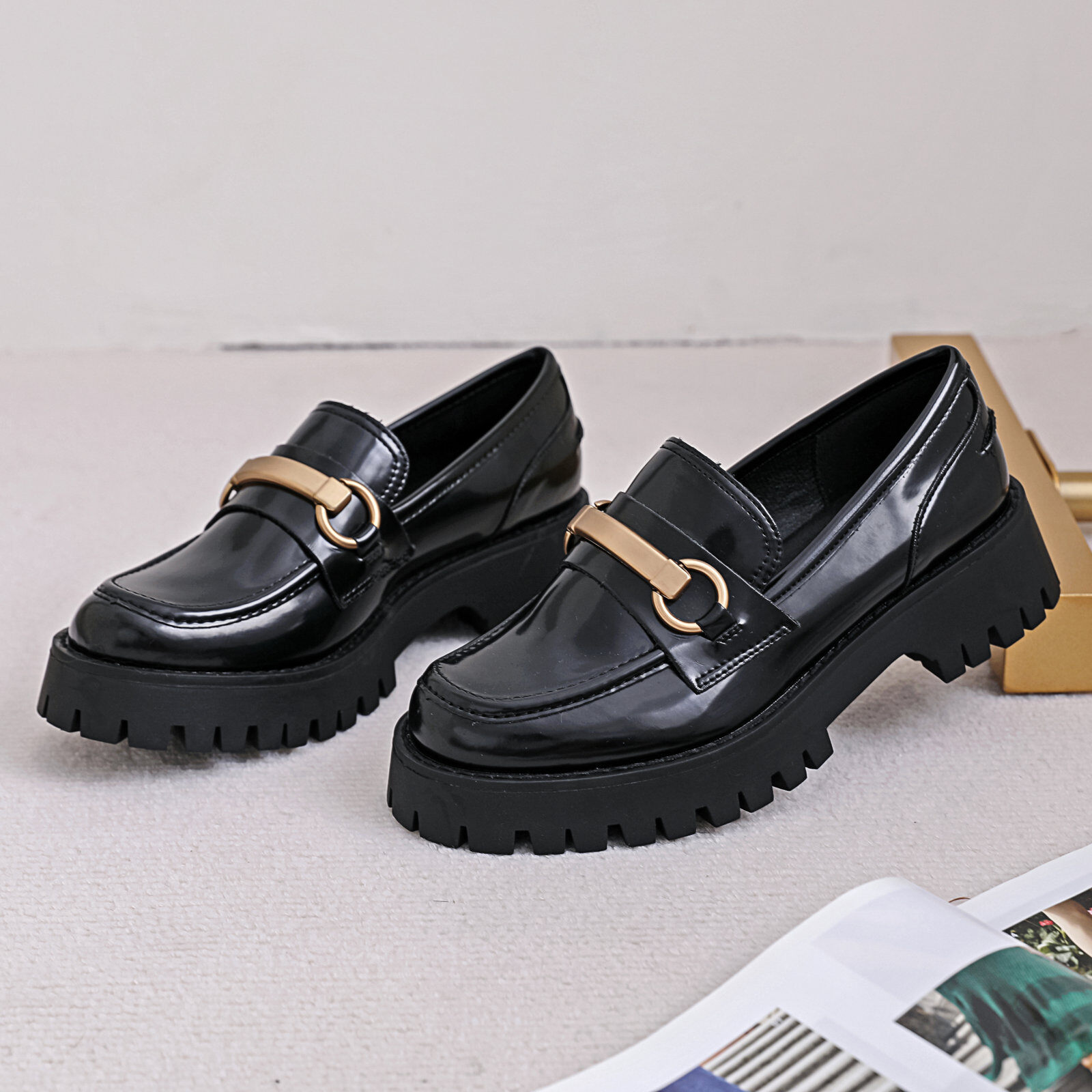 Wholesaler Moow - SHINY BLACK DERBY WITH LUG SOLE AND METALLIC DETAIL