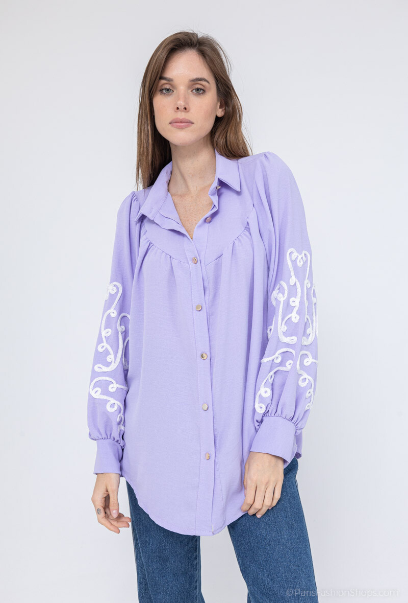 Grossiste Elissa - Chemise uni lilas  avec broderies sur les manches