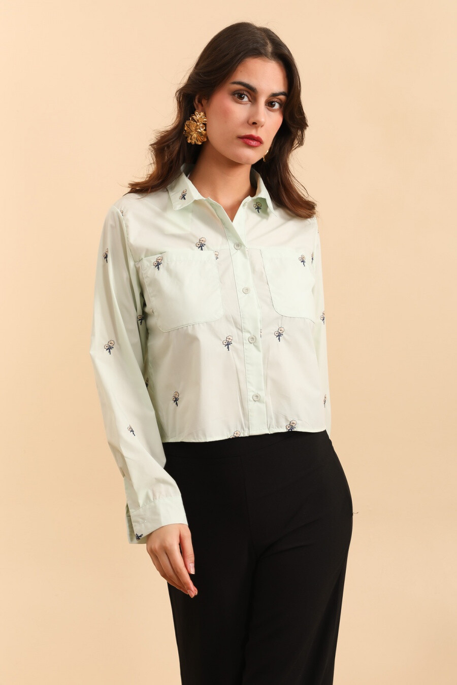 Grossiste MOOYA - Chemise courte coton avec broderies fleurs
