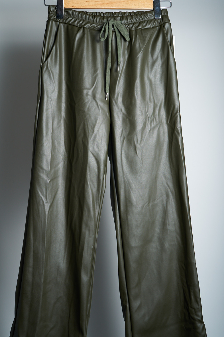 Grossiste Elissa - Pantalon similicuir coupe large