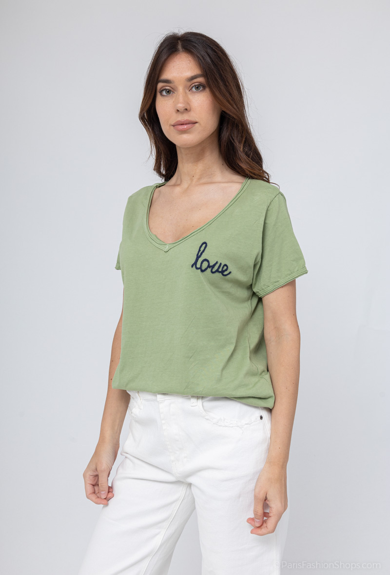 Mayorista Mooya - Camiseta de algodón con cuello de pico y bordado love