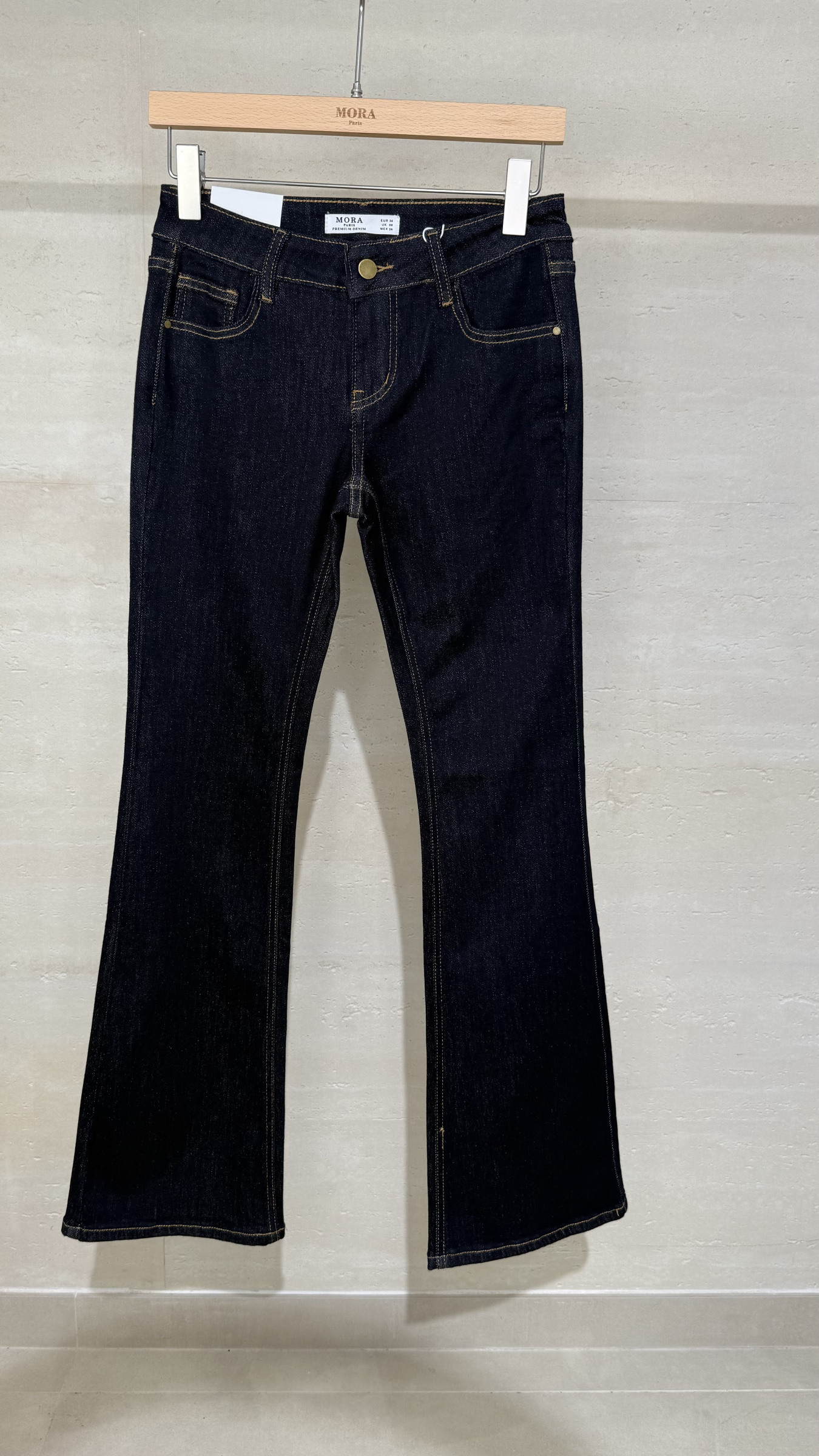 Grossiste MORA - Flare jeans