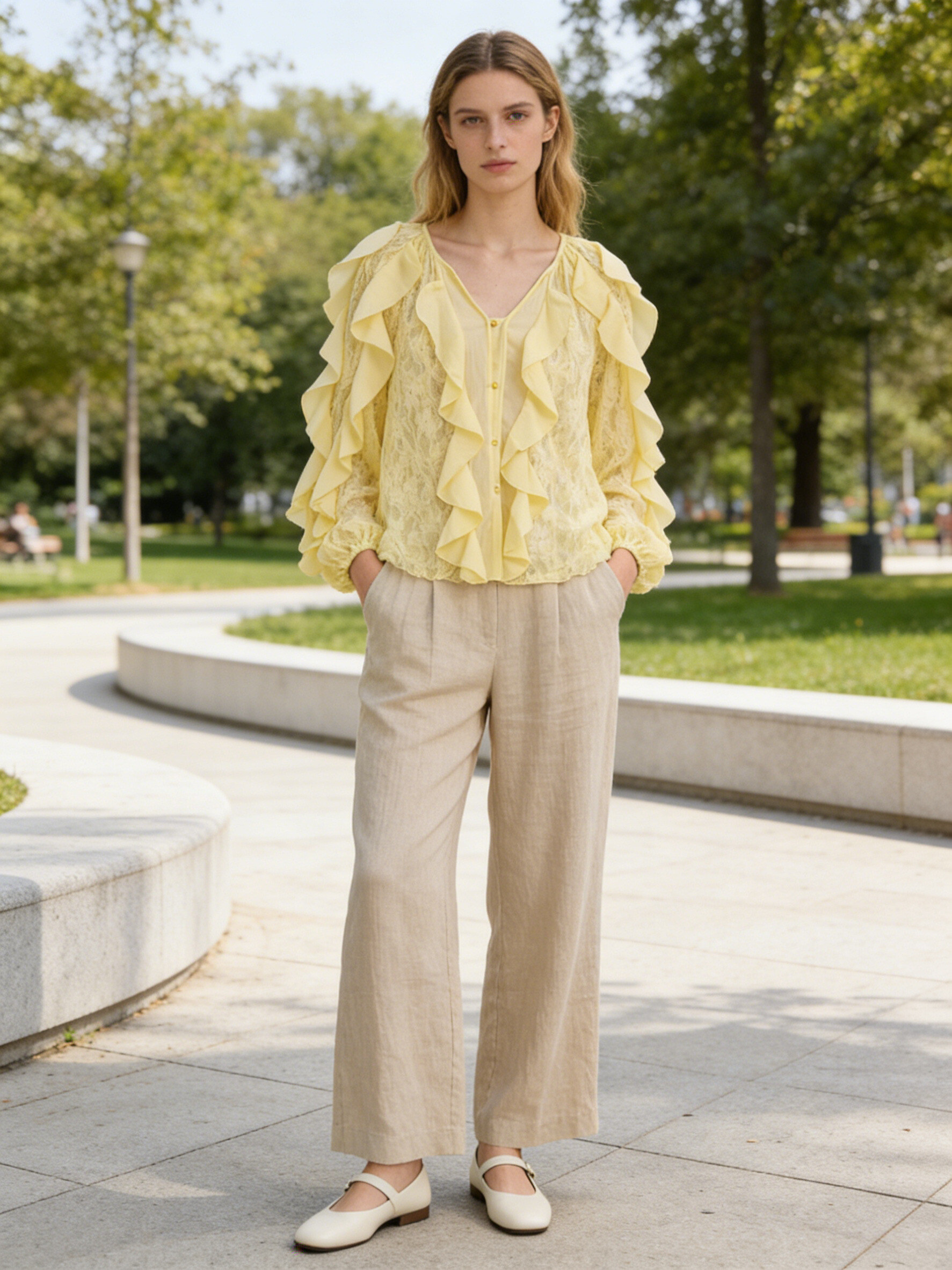 Grossista MoreFantasy - Blusa in pizzo con scollo a V e maniche a strati con volant