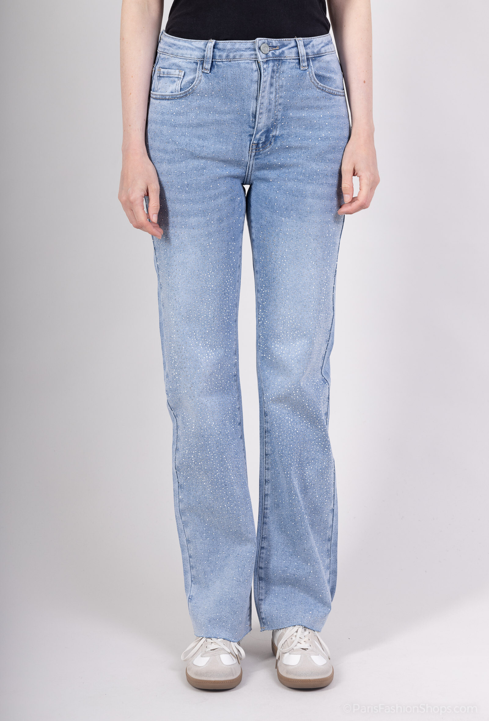 Grossista MOZZAAR FOREVER - Pantaloni jeans con migliaia di strass