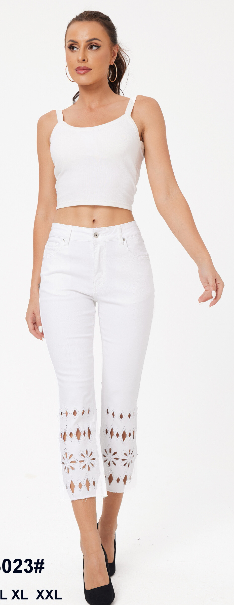 Wholesaler MOZZAAR FOREVER - White jeans, embroidery and rhinestones