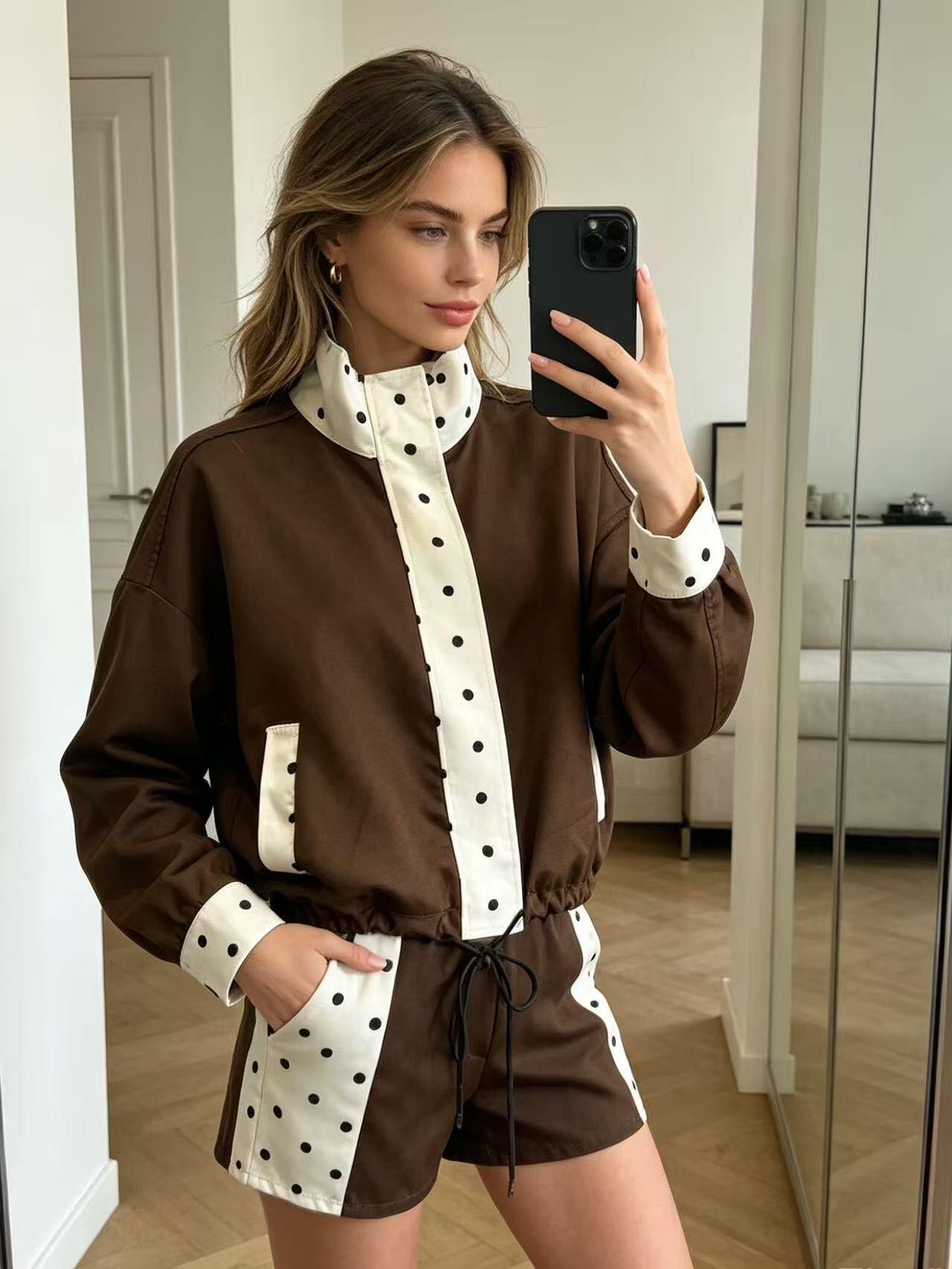 Mayorista MP - Conjunto de chaqueta con cremallera y shorts de lunares