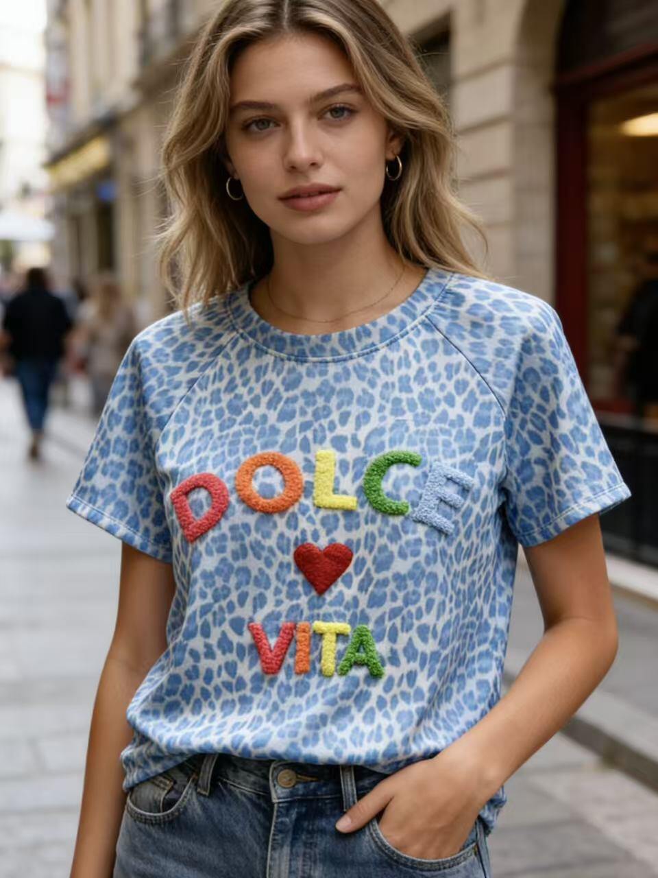 Grossiste MP - T-shirt imprimé léopard avec lettre broderie DOLCE VITA