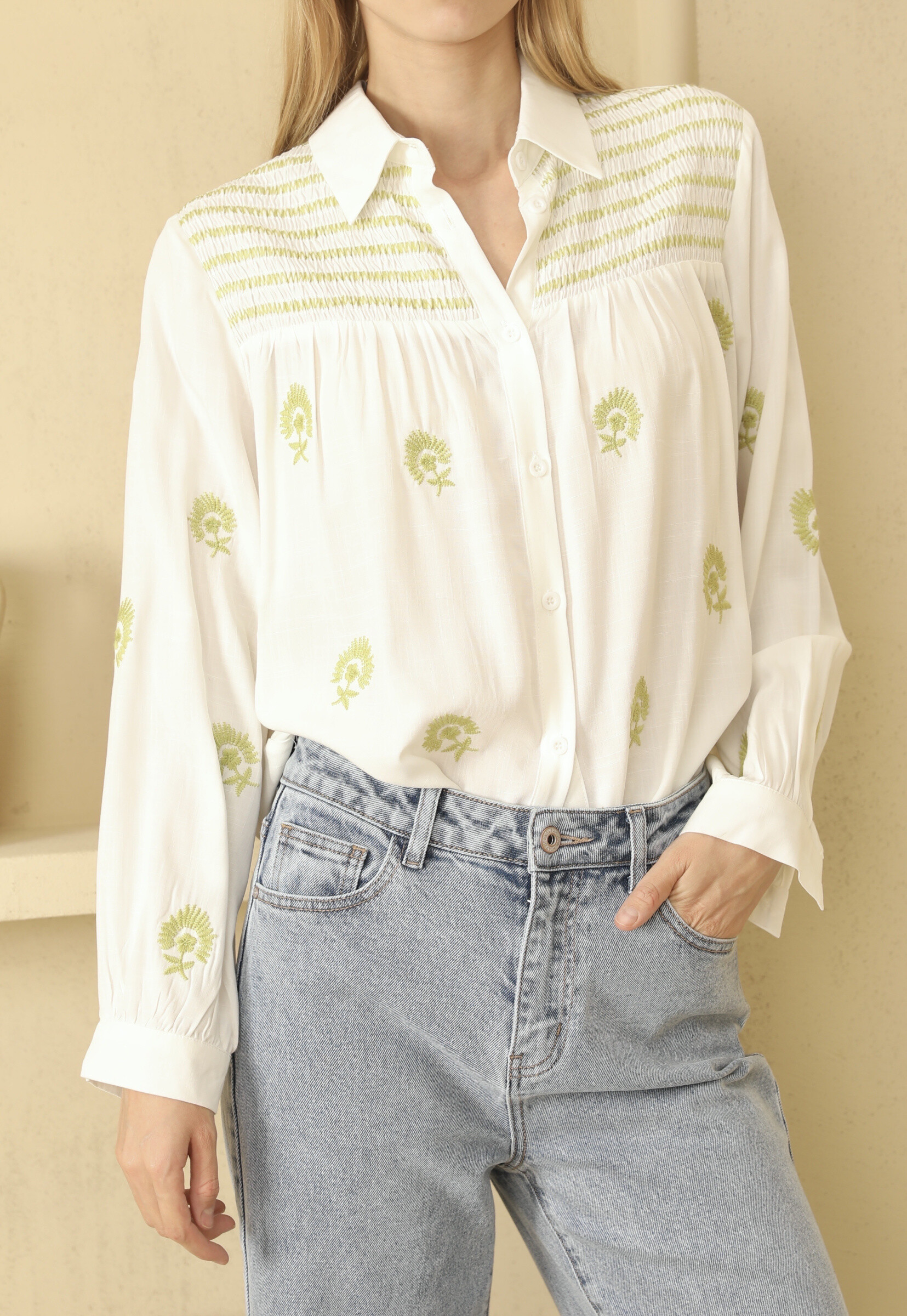 Wholesaler MUSY MUSE - Embroidered shirt