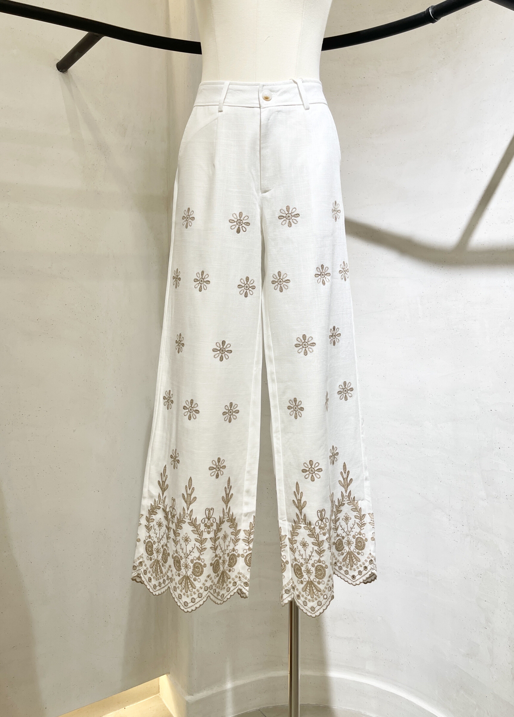 Wholesaler MUSY MUSE - Embroidered pants