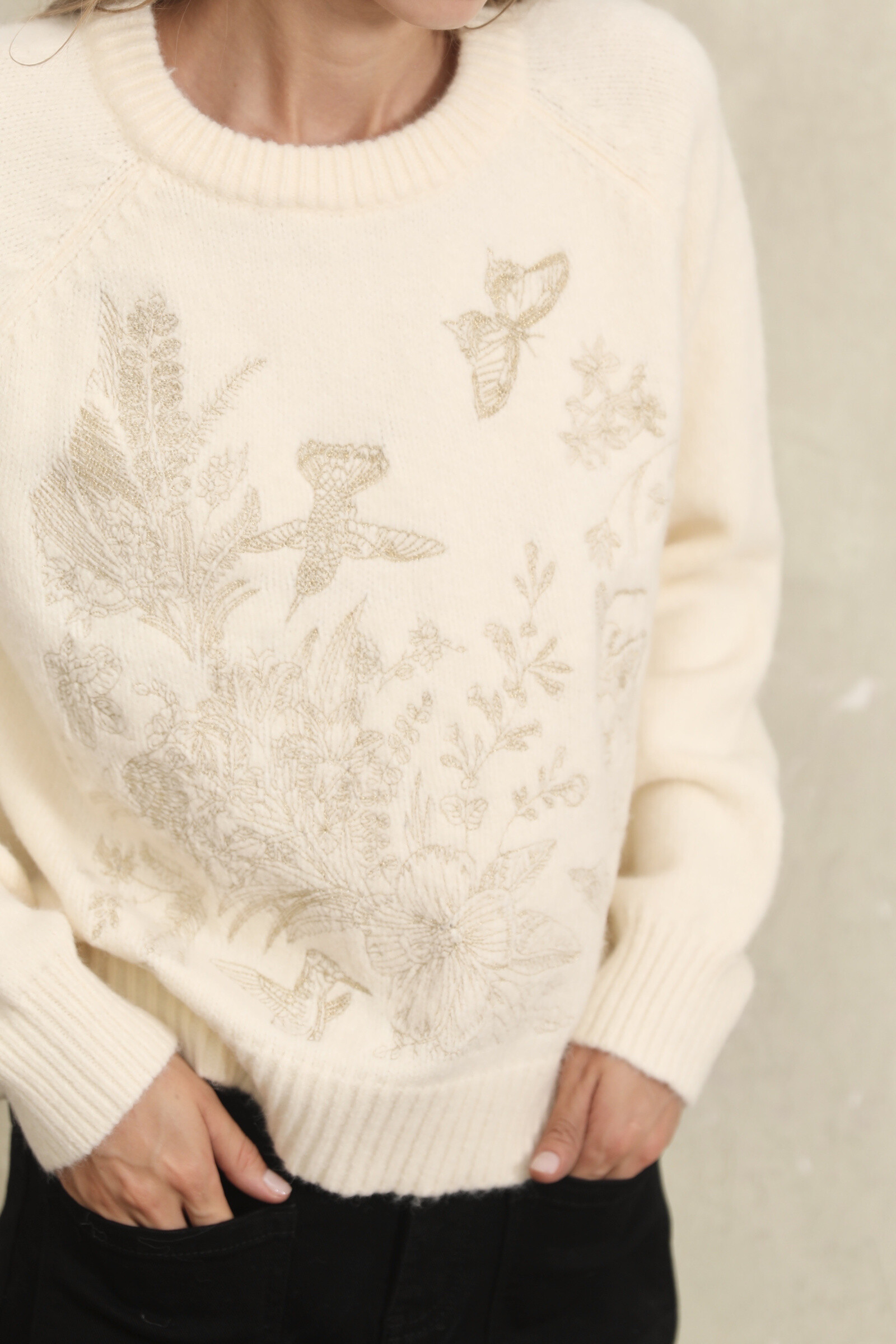Wholesaler MUSY MUSE - Embroidered sweater