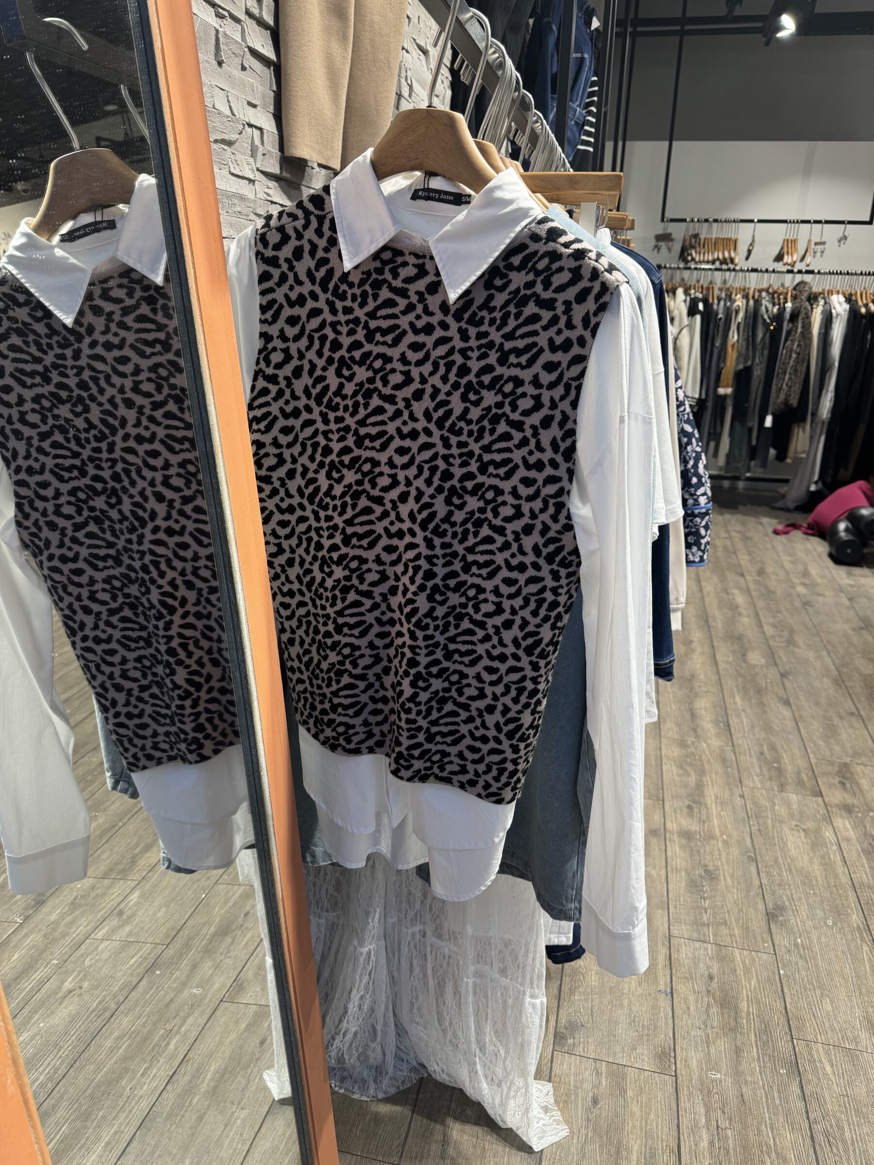 Wholesaler MW Studio - LEOPARD VEST