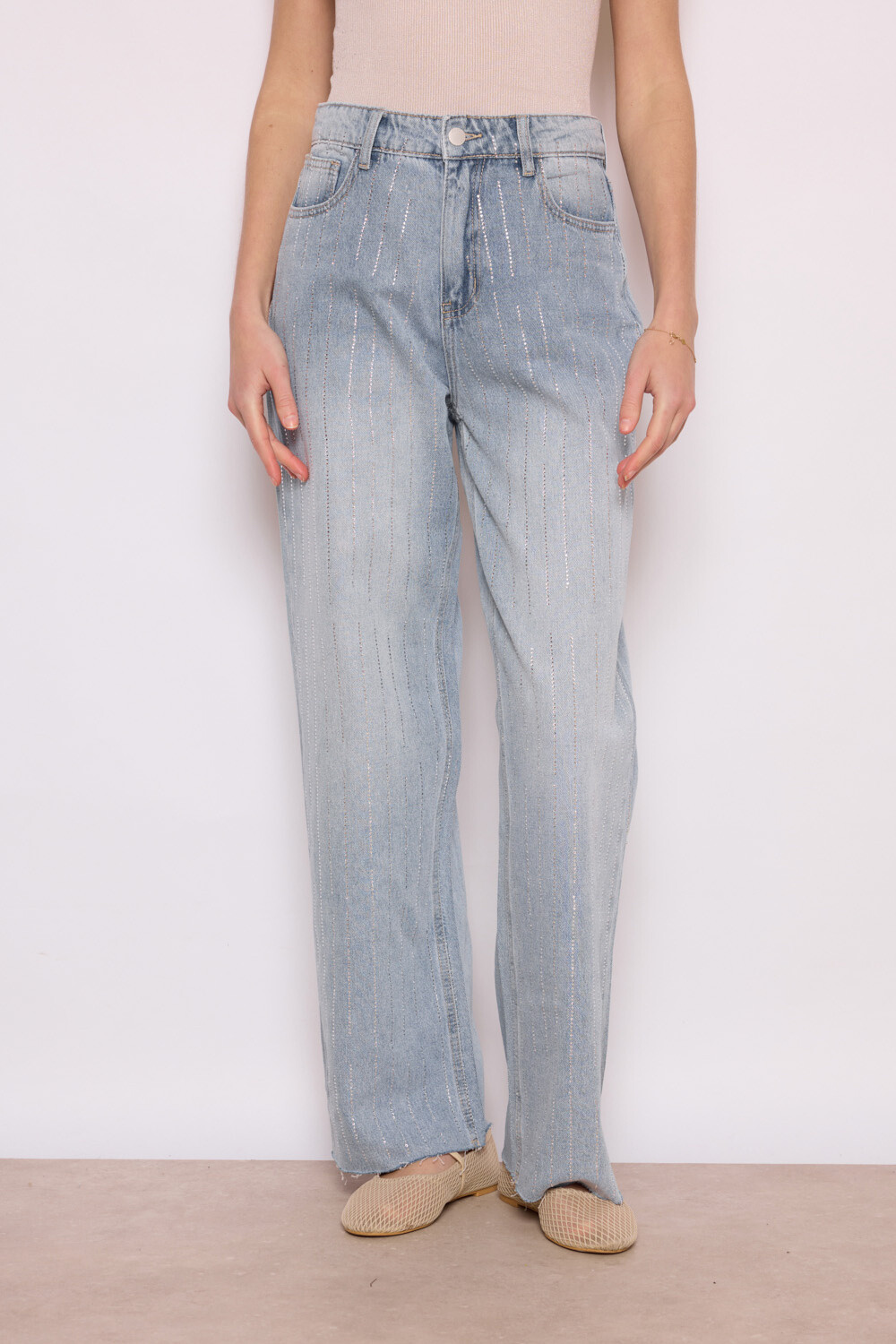 Wholesaler MW Studio - jeans has reason
