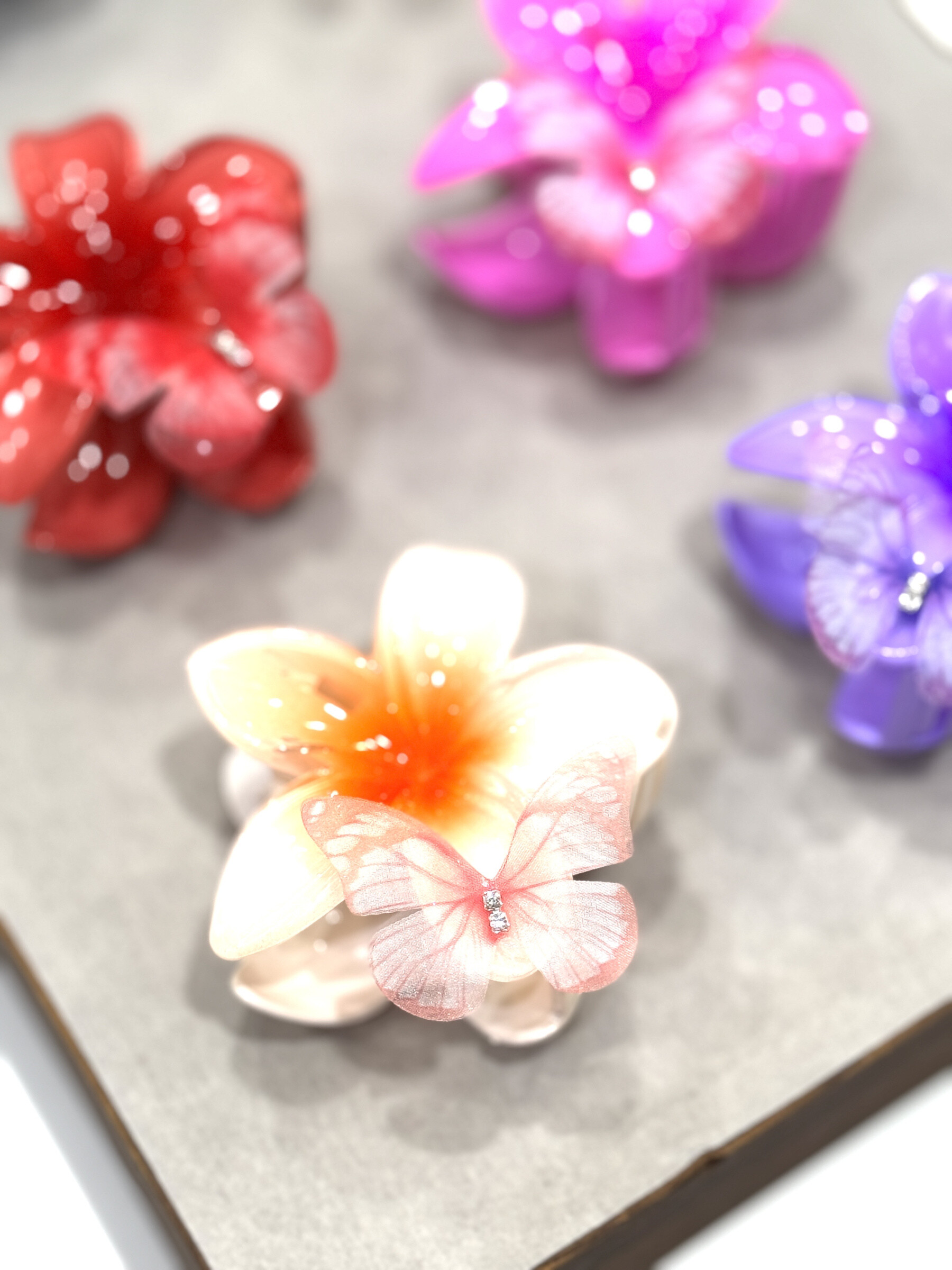 Großhändler MY ACCESSORIES PARIS - HAARKLAMMER FRANGIPANI-BLÜTE