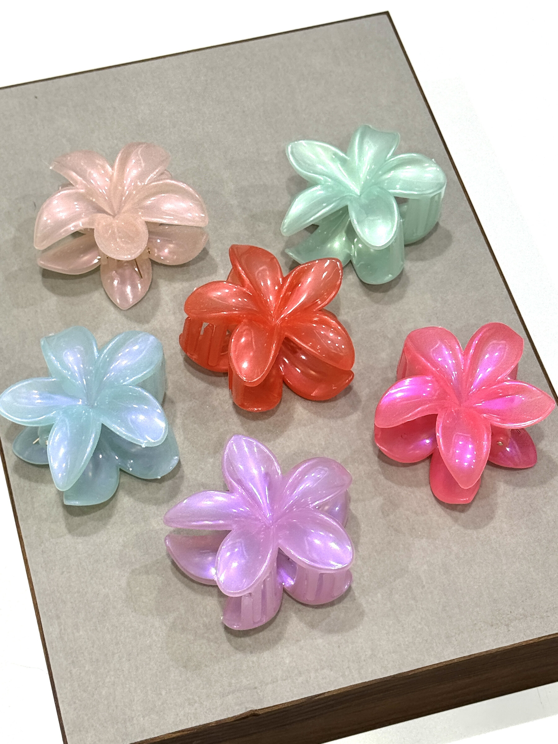 Großhändler MY ACCESSORIES PARIS - HAARKLAMMER FRANGIPANI-BLÜTE