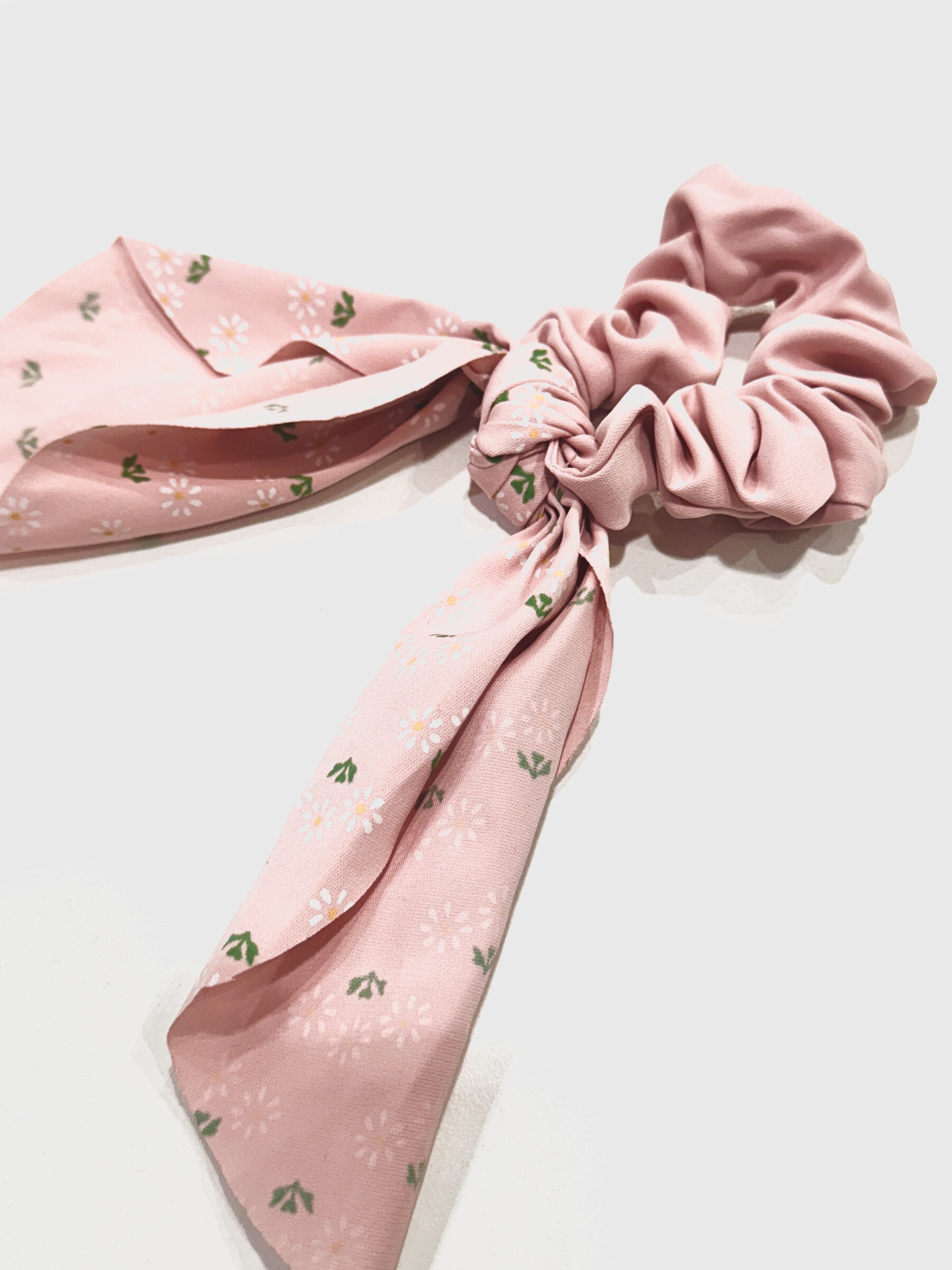 Grossista MY ACCESSORIES PARIS - Elastico per capelli semplice con mini sciarpa a fiori