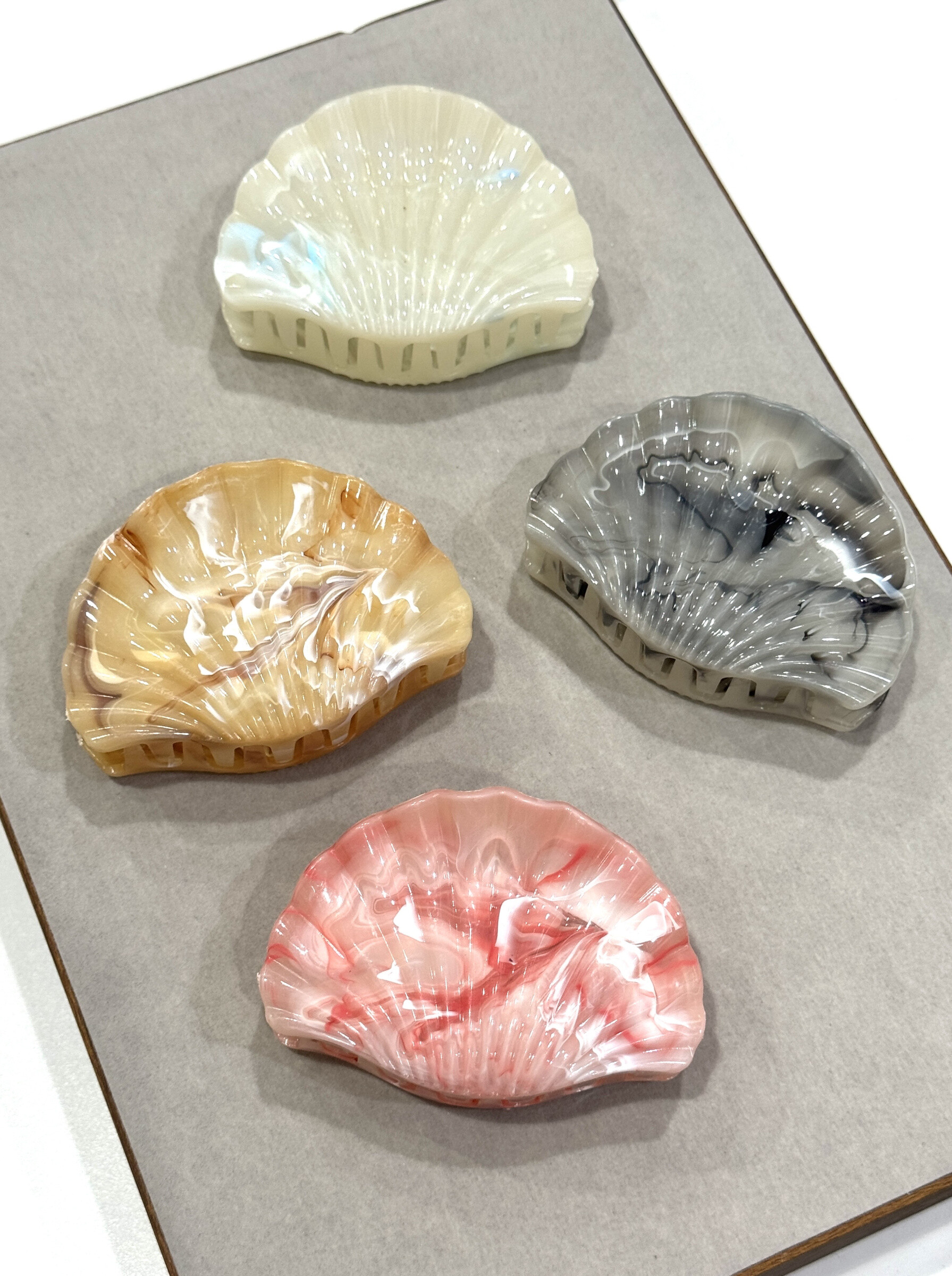 Grossiste MY ACCESSORIES PARIS - PINCE  A CHEVEUX COQUILLAGE