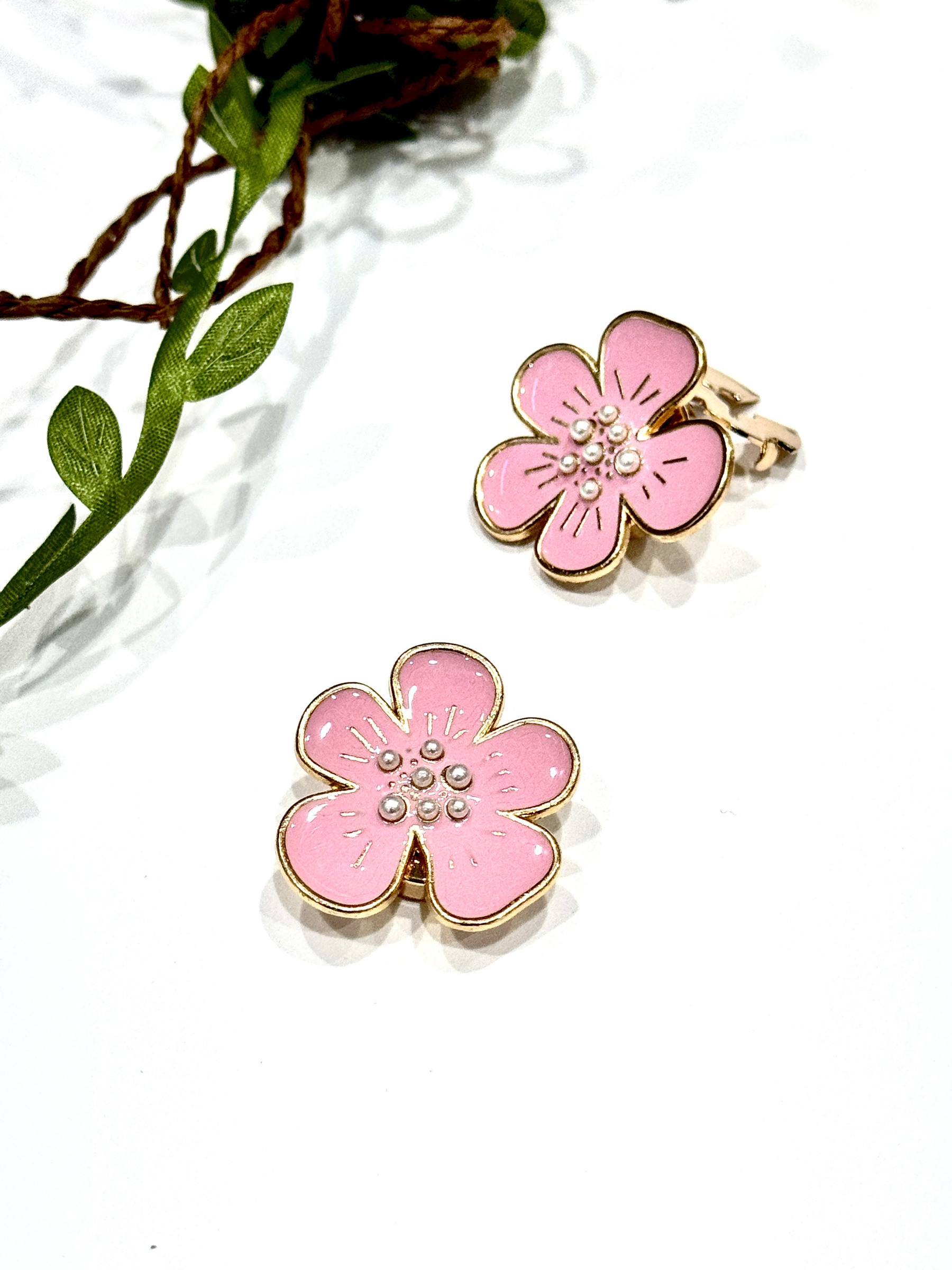 Grossiste MY ACCESSORIES PARIS - CACHE BOUTONS, BOUTON MANCHETTE