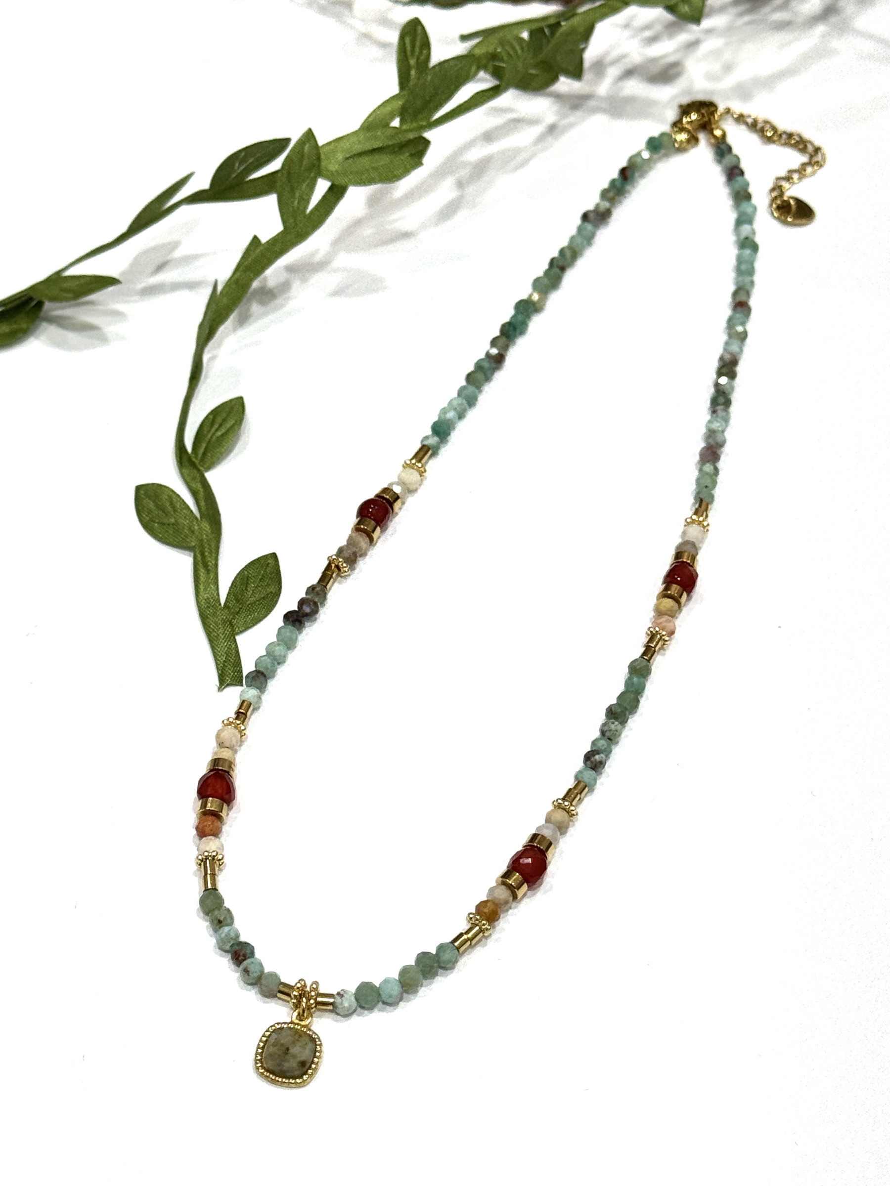 Grossiste MY ACCESSORIES PARIS - COLLIER EN PIERRES NATURELLES