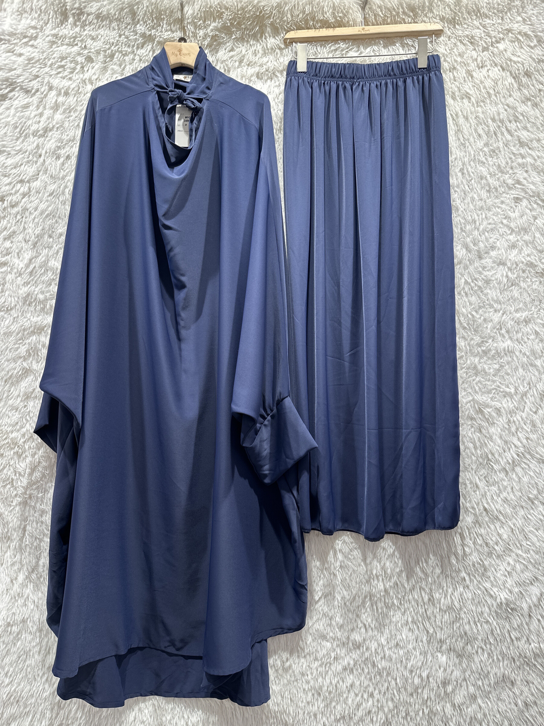 Grossiste My Queen - Ensemble Jilbab Élégant avec Jupe Longue et Manches Larges Ouvertes