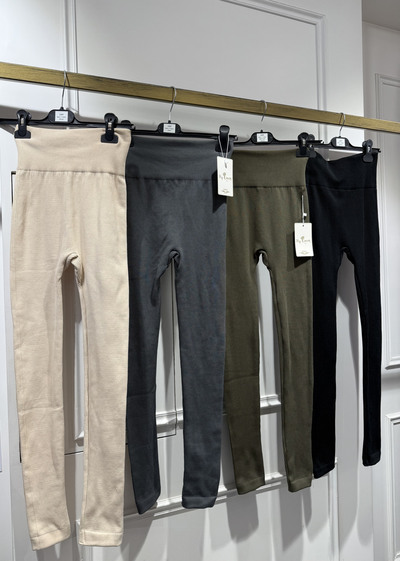 Grossiste My Queen - Legging rayure avec doublure Grossiste My Queen - Legging rayure avec doublure