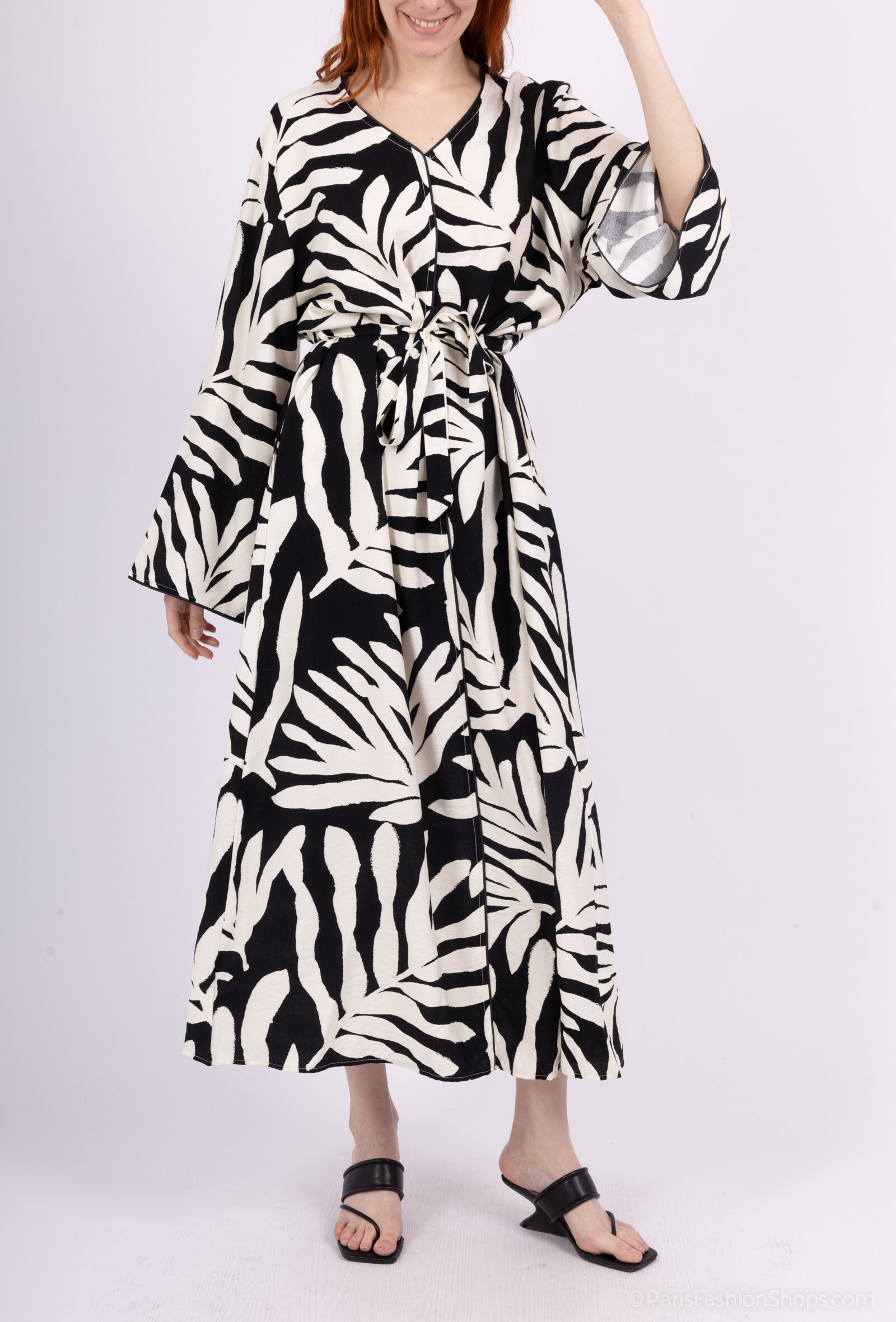 Wholesaler My Queen - Leaf printed dress - Natural elegance and freshness