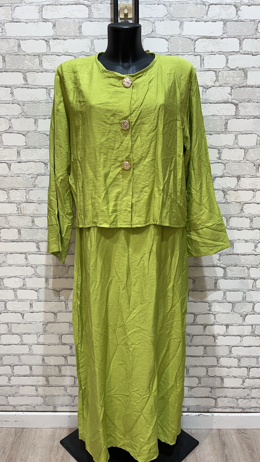 Großhändler My Style - Top 3 goldene Knopfset + ärmelloses Kleid